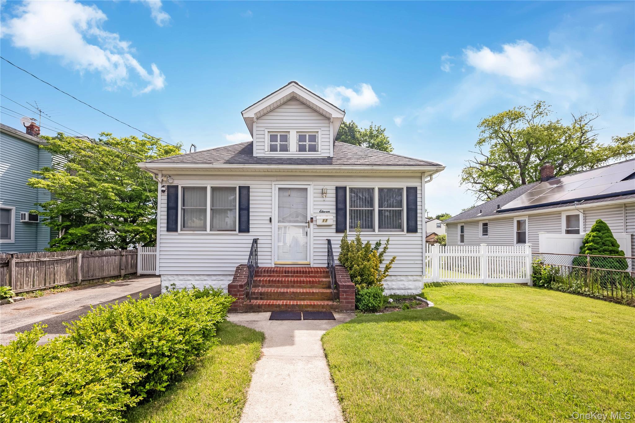 11 Locust Avenue Property Photo 1