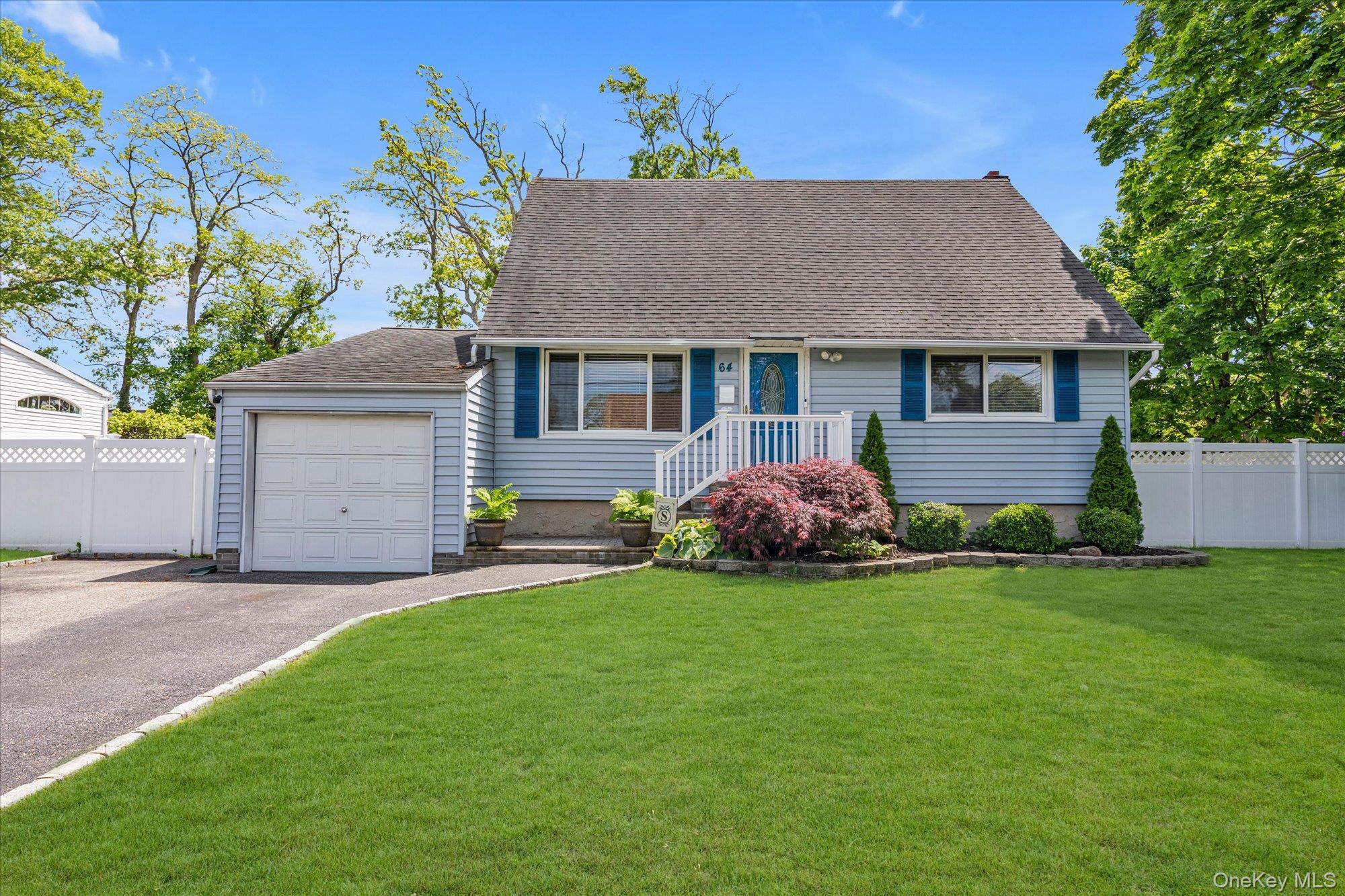 64 Kobb Boulevard Property Photo 1