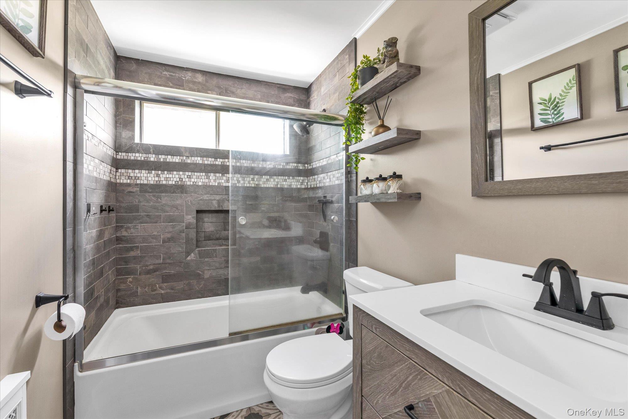 64 Kobb Boulevard Property Photo 16