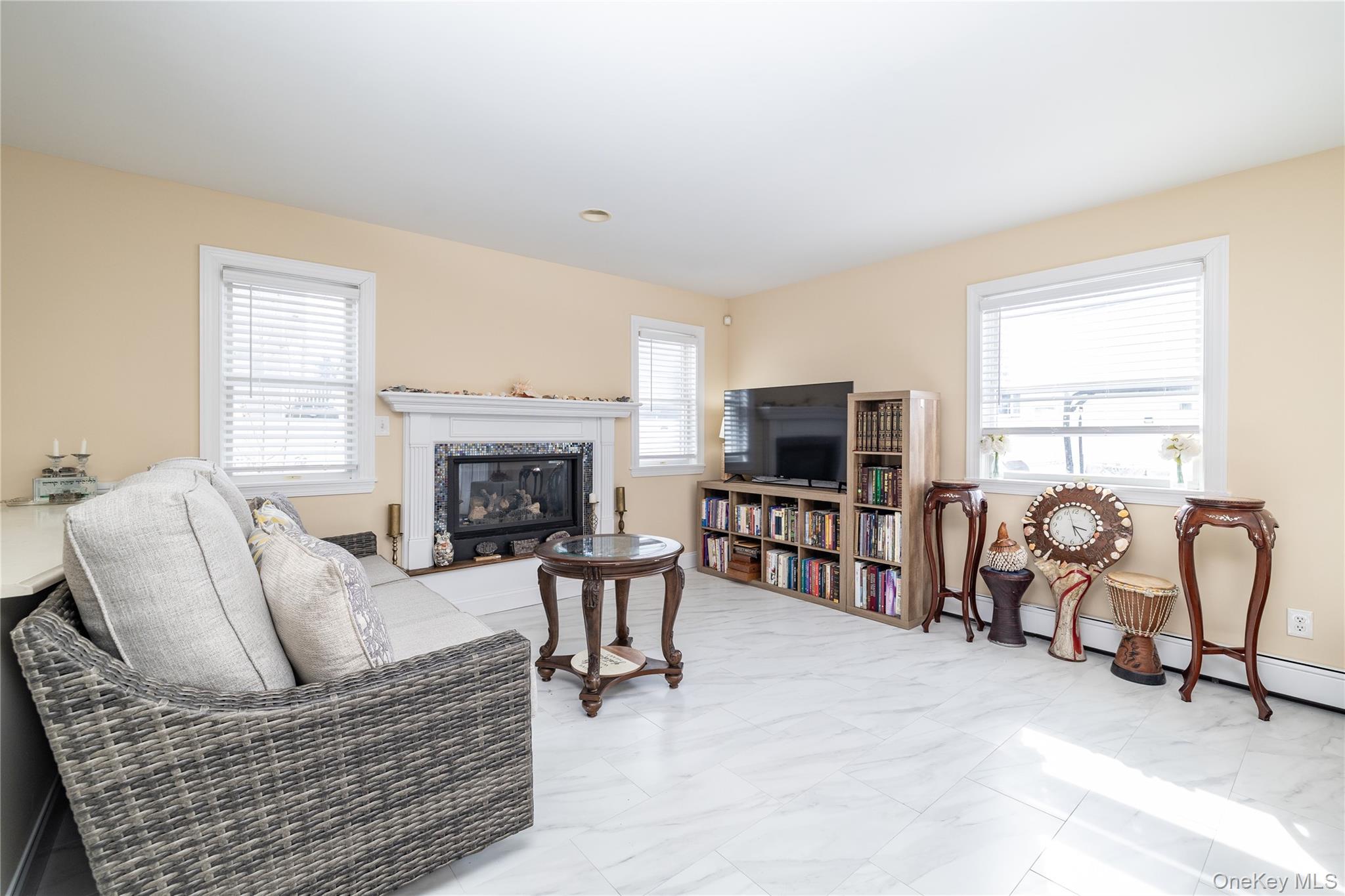 458 E Pine Street Property Photo 14