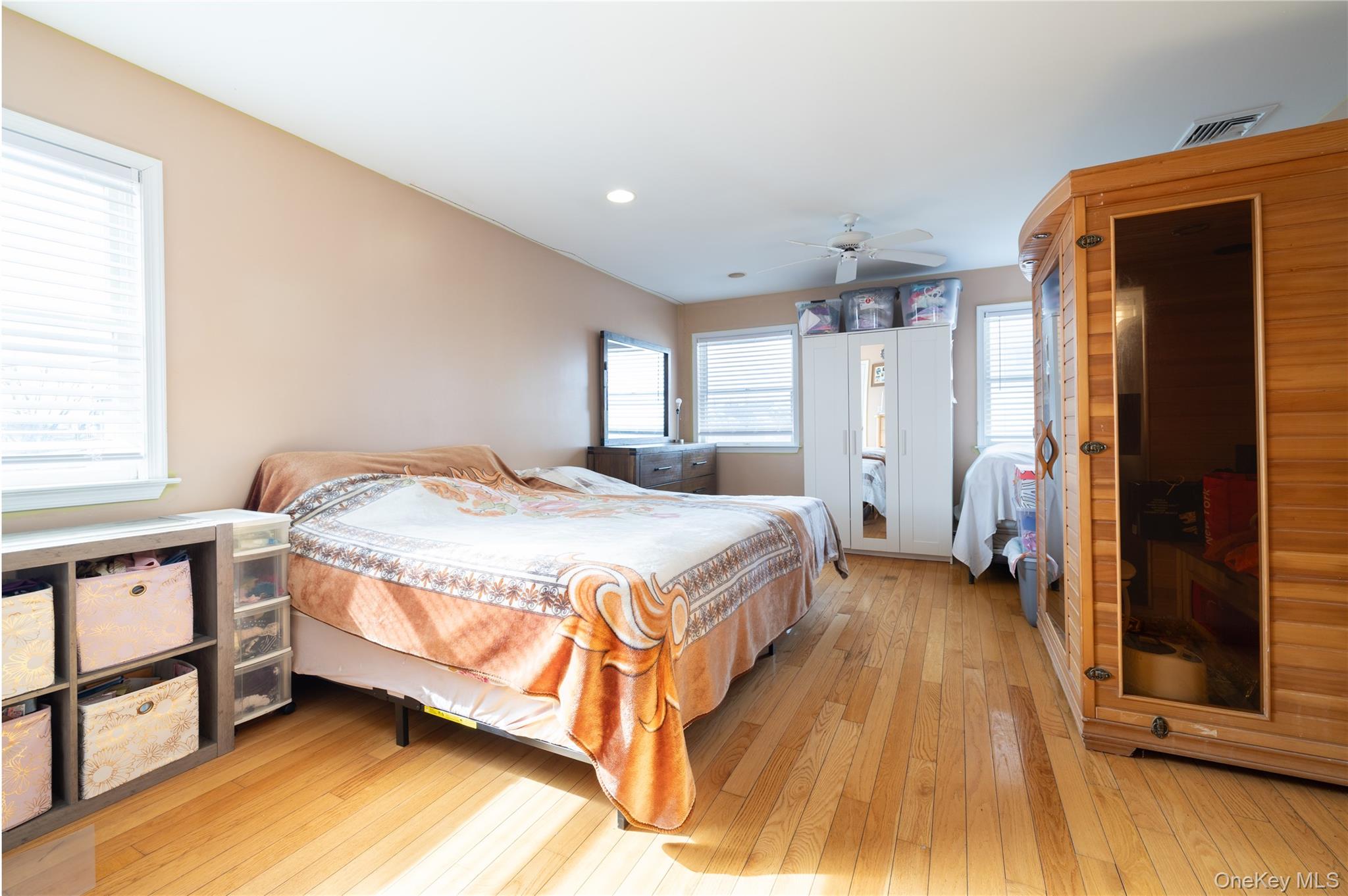 458 E Pine Street Property Photo 19
