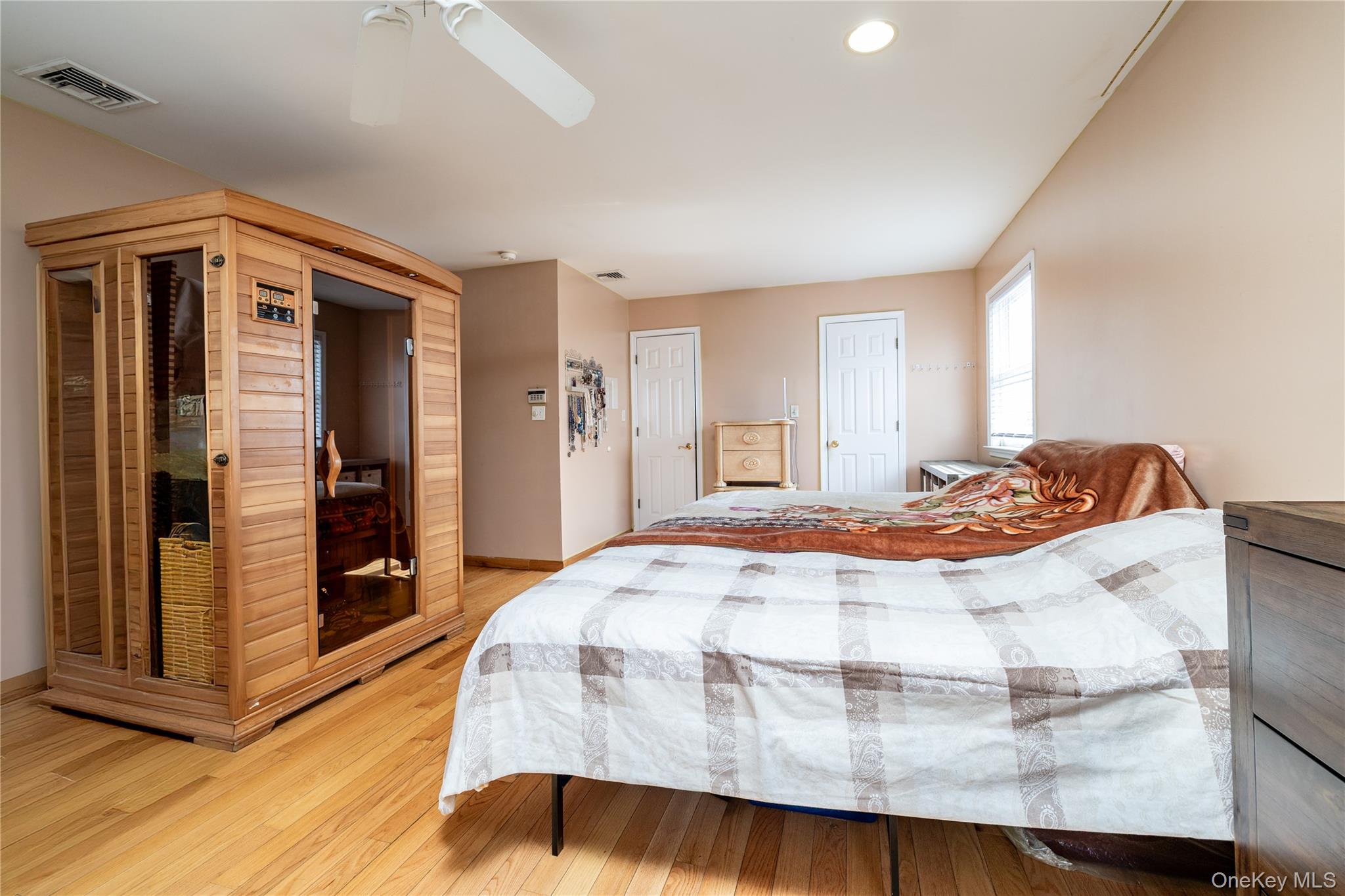 458 E Pine Street Property Photo 20