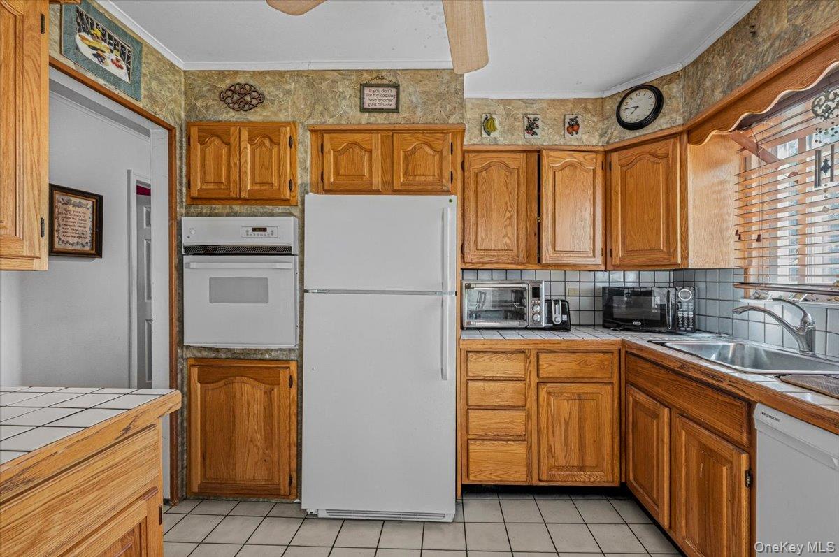 37 Westchester Avenue Property Photo 7