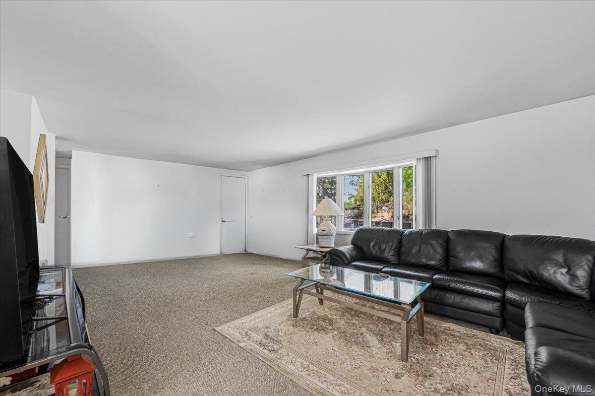 37 Westchester Avenue Property Photo 10