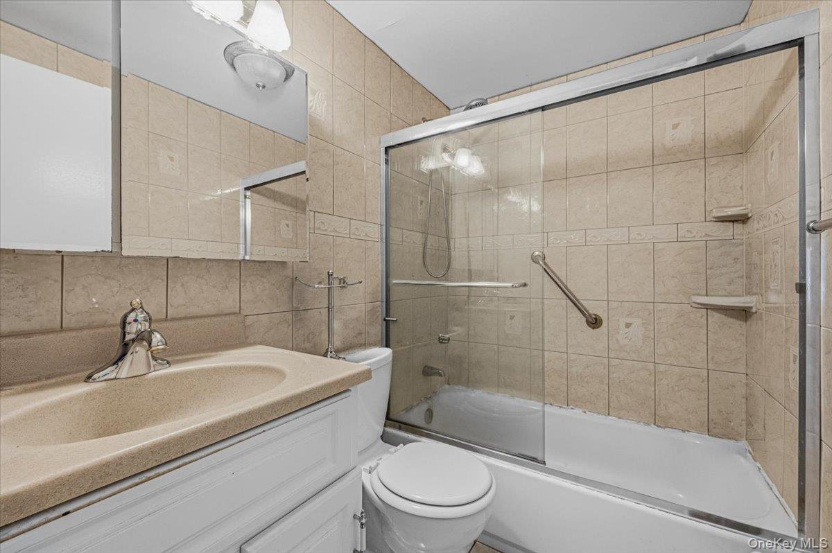 37 Westchester Avenue Property Photo 19