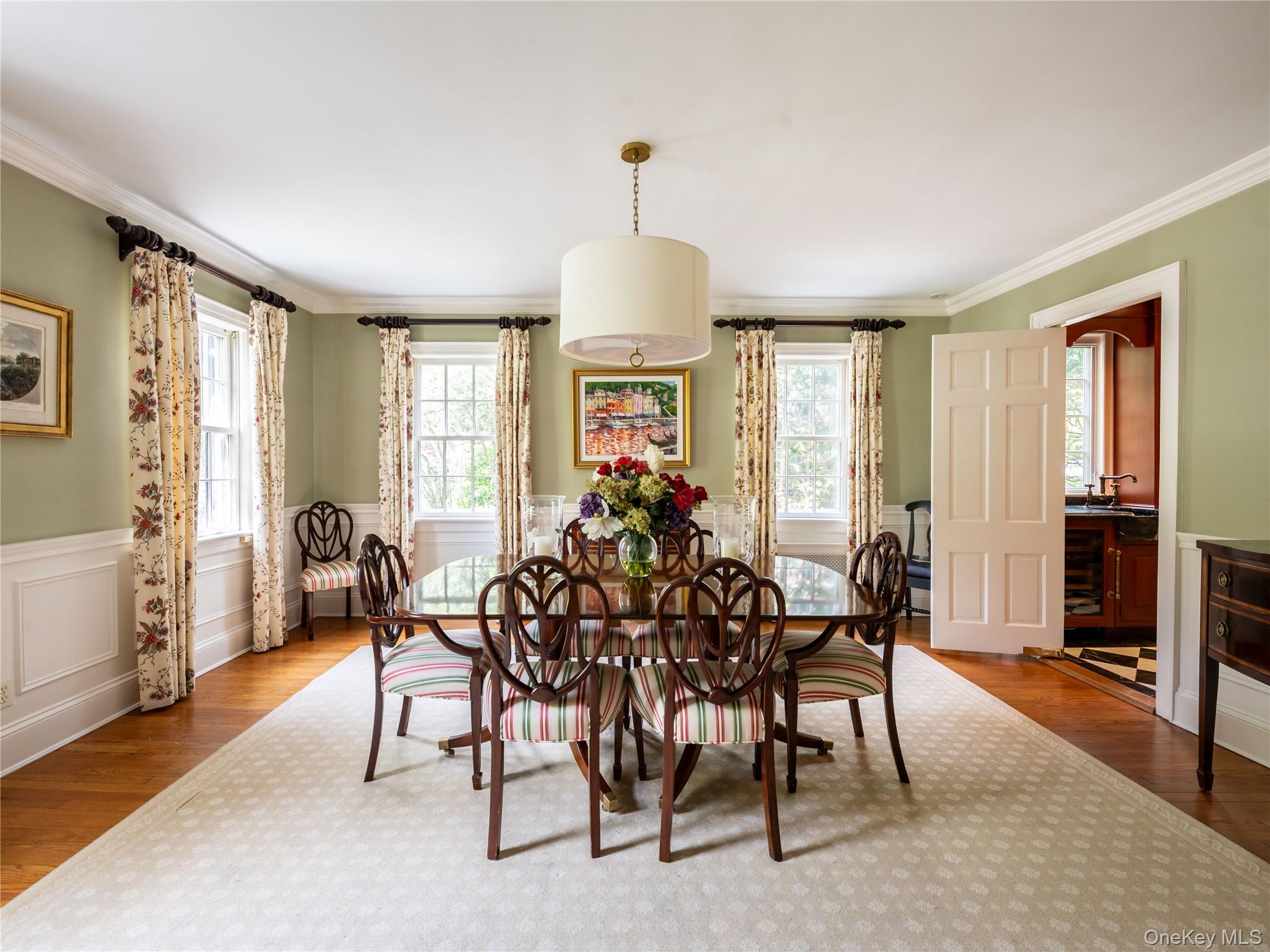 170 Manhasset Woods Road Property Photo 10