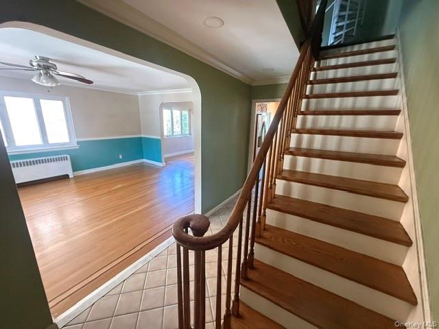 1922 Hering Avenue Property Photo 10