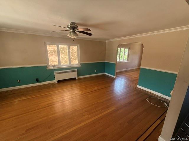 1922 Hering Avenue Property Photo 12