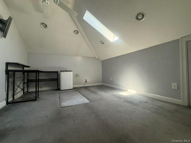 1922 Hering Avenue Property Photo 17