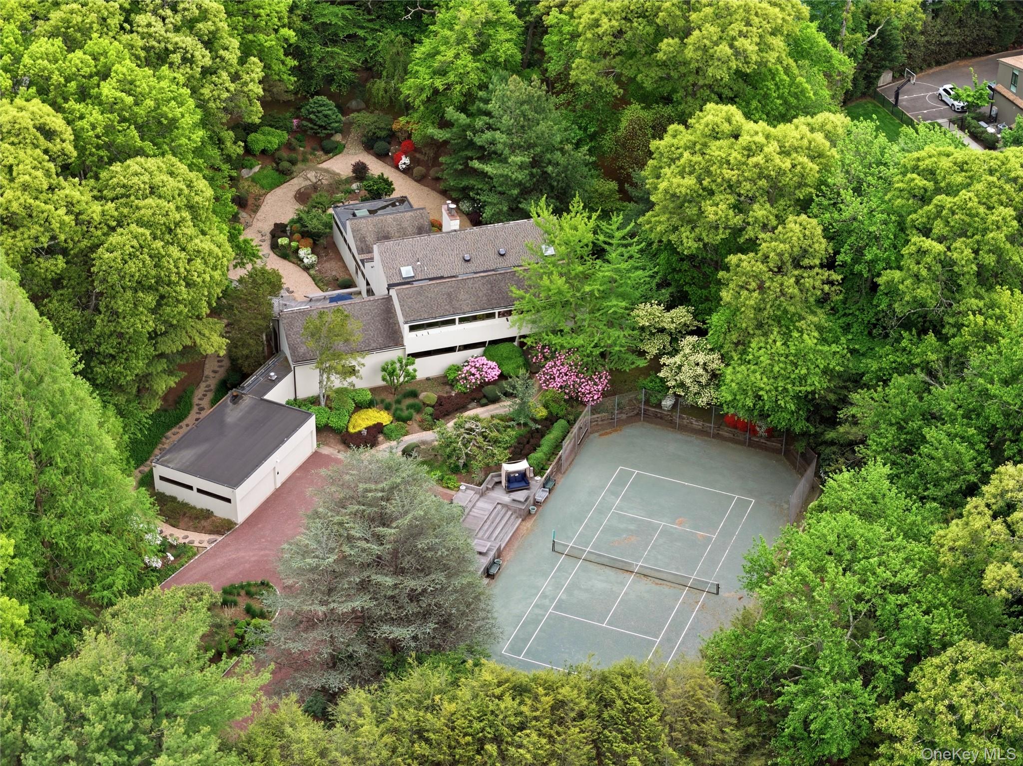6 Deepwood Court Property Photo 1