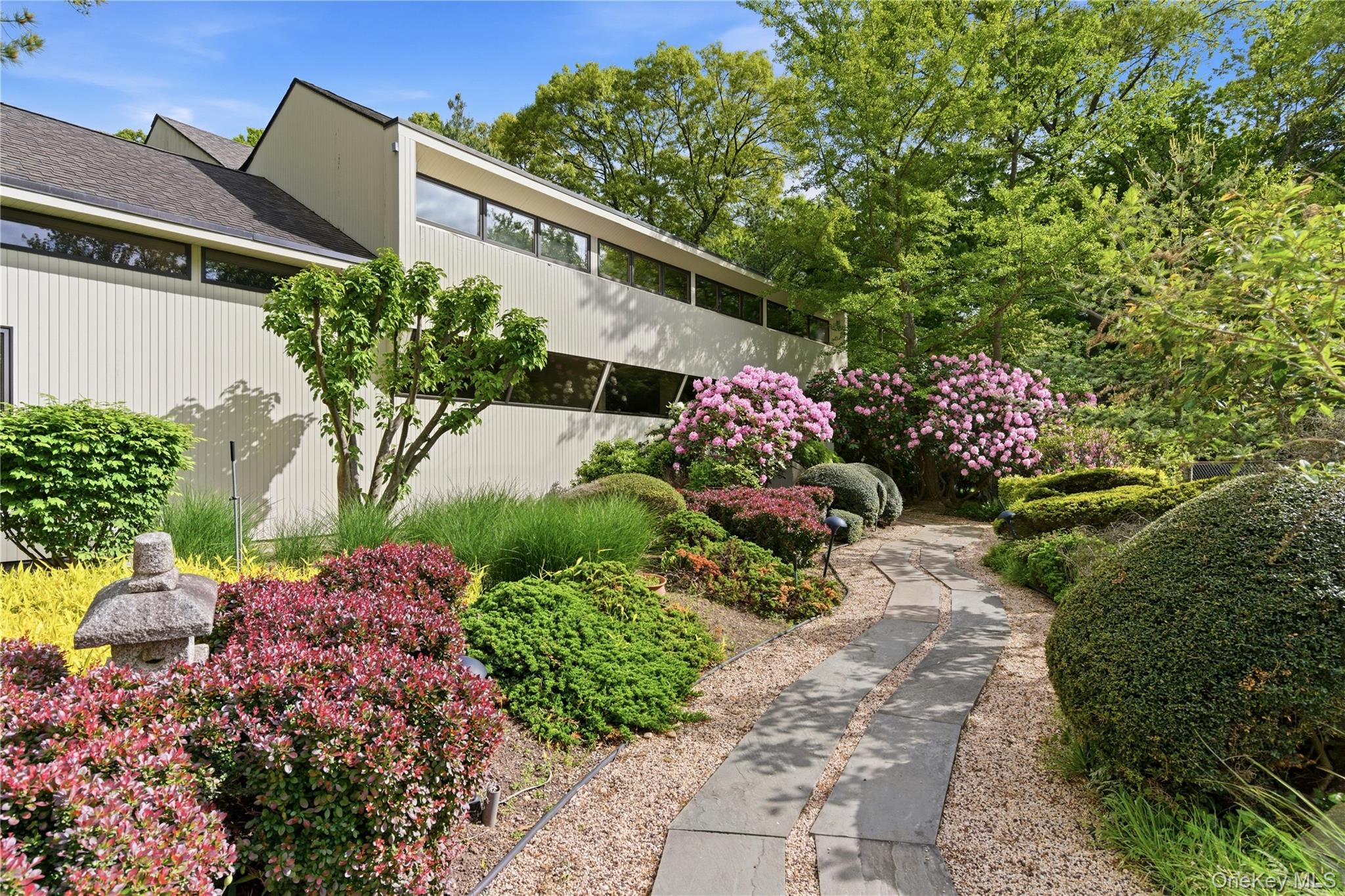 6 Deepwood Court Property Photo 2