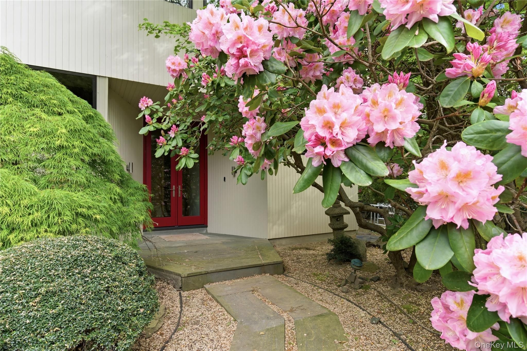 6 Deepwood Court Property Photo 3