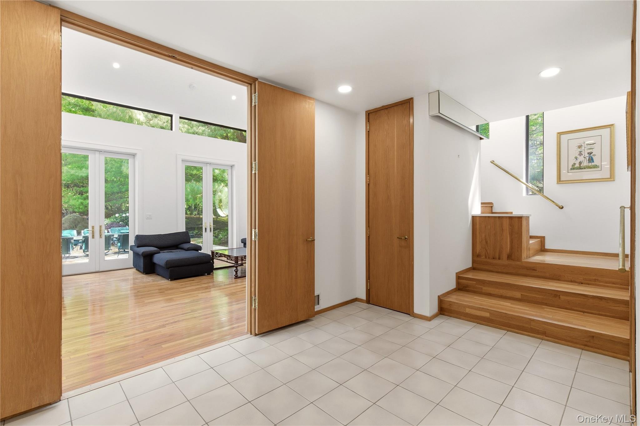 6 Deepwood Court Property Photo 4