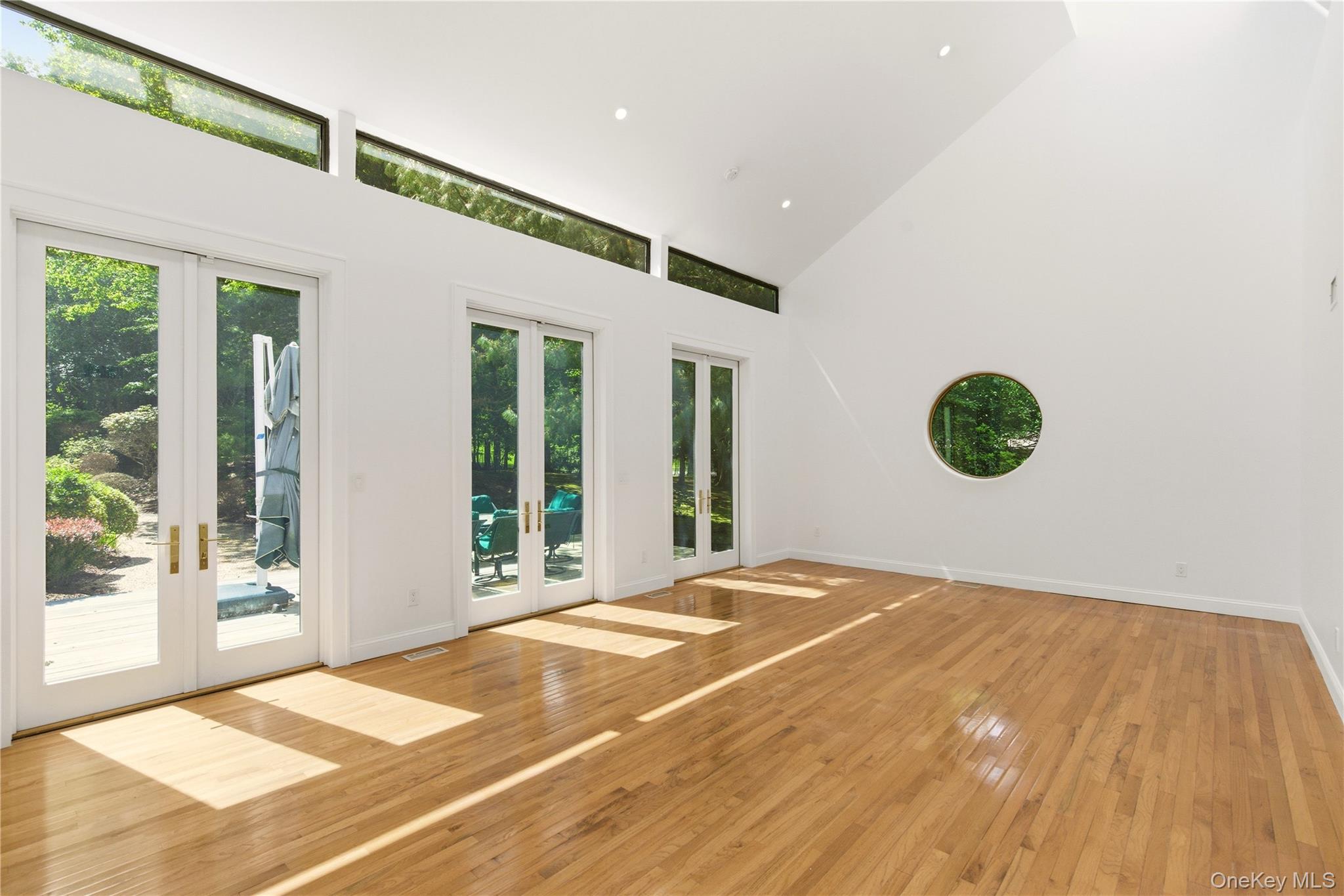 6 Deepwood Court Property Photo 7