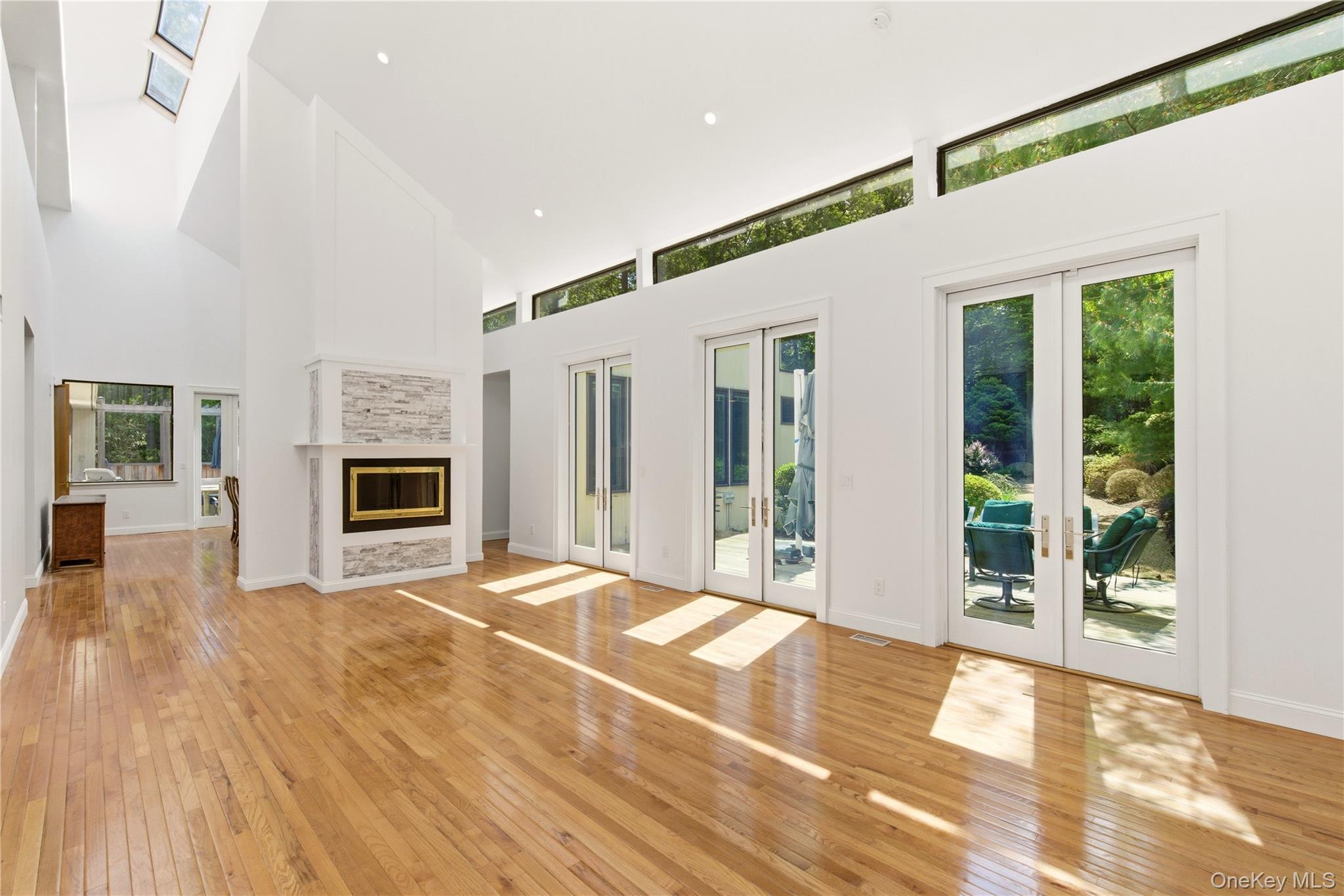 6 Deepwood Court Property Photo 8
