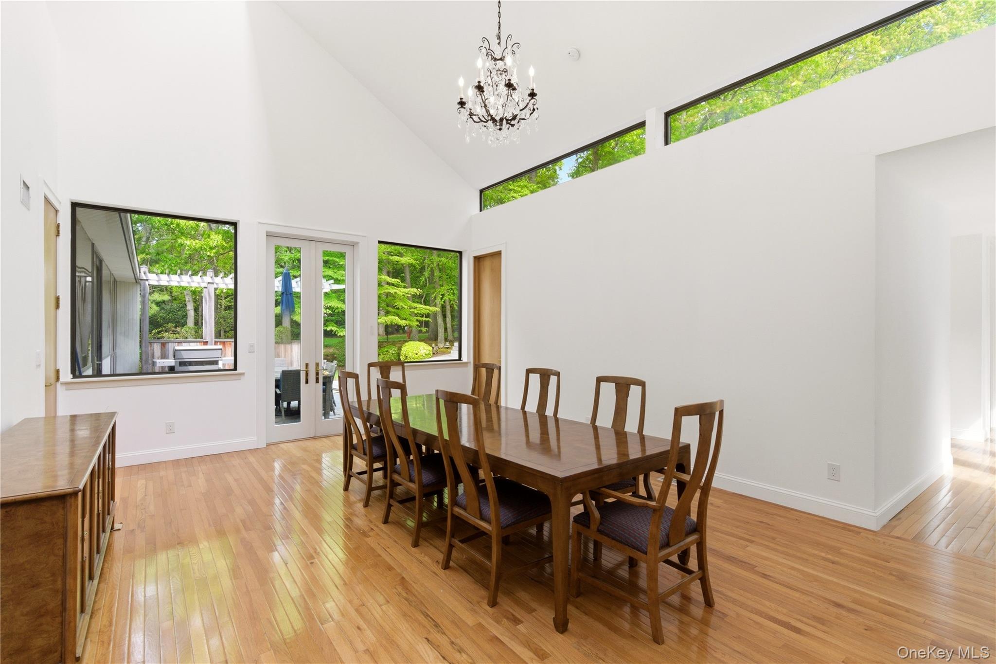 6 Deepwood Court Property Photo 9