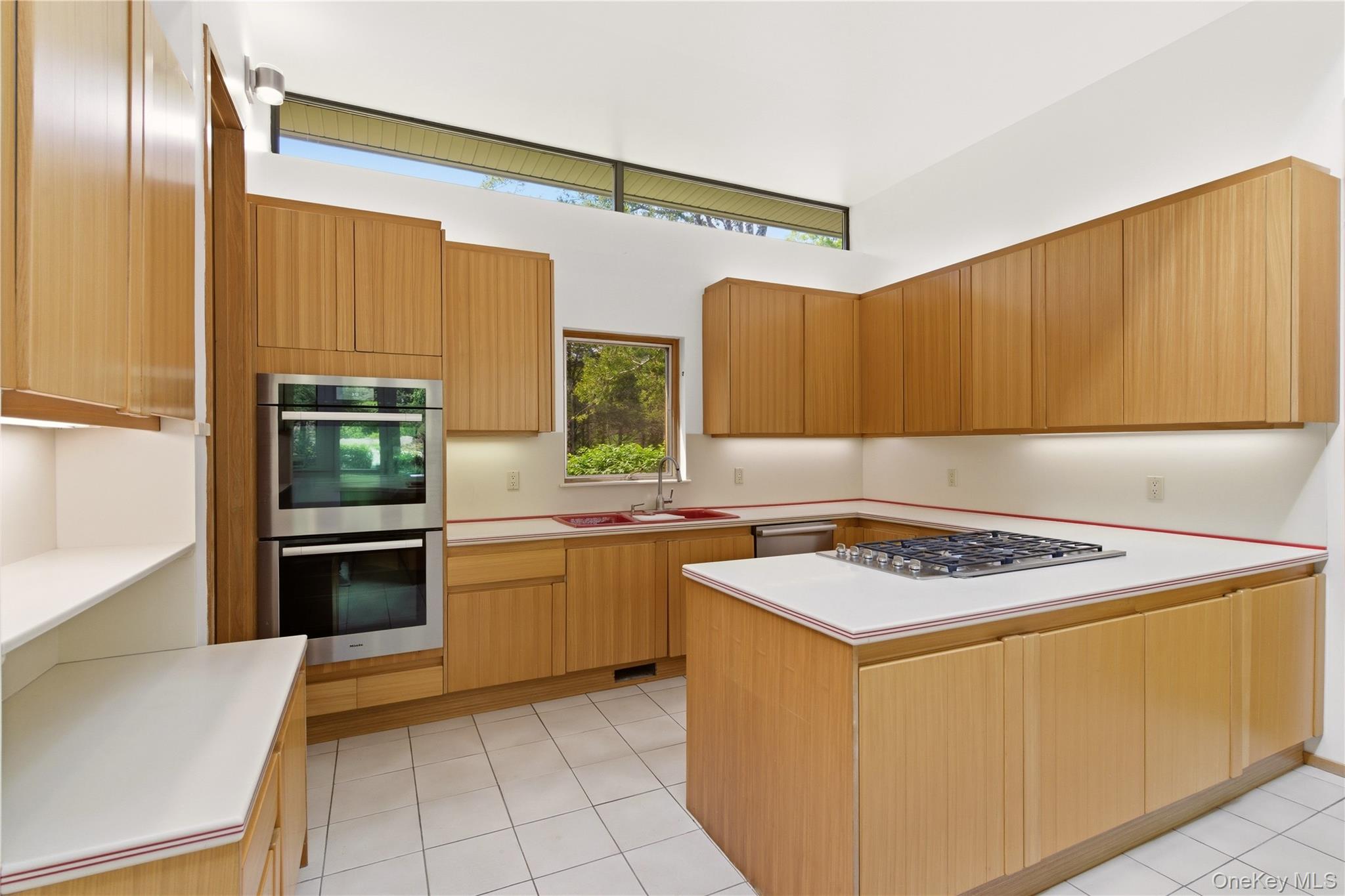 6 Deepwood Court Property Photo 10