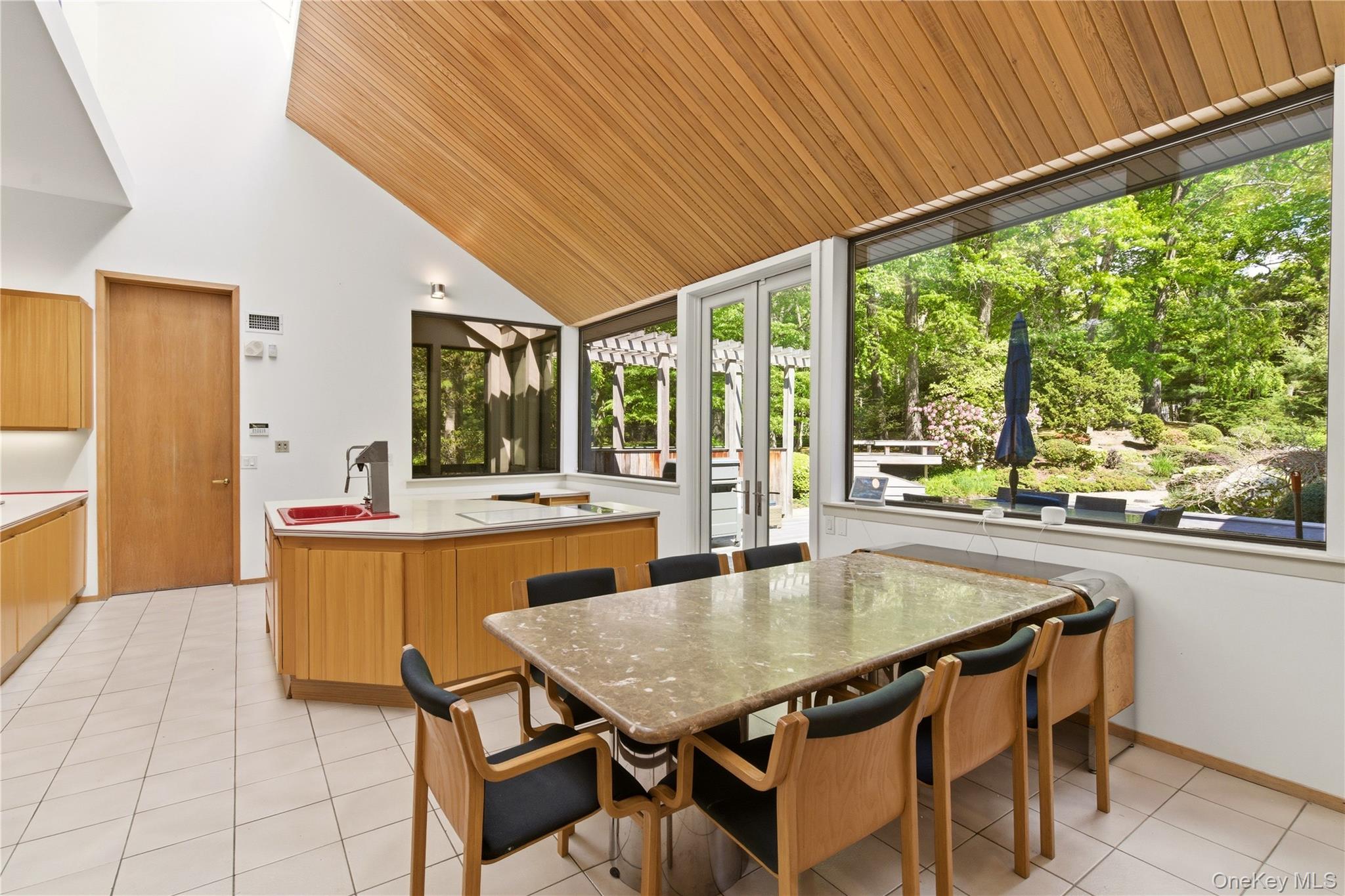 6 Deepwood Court Property Photo 11