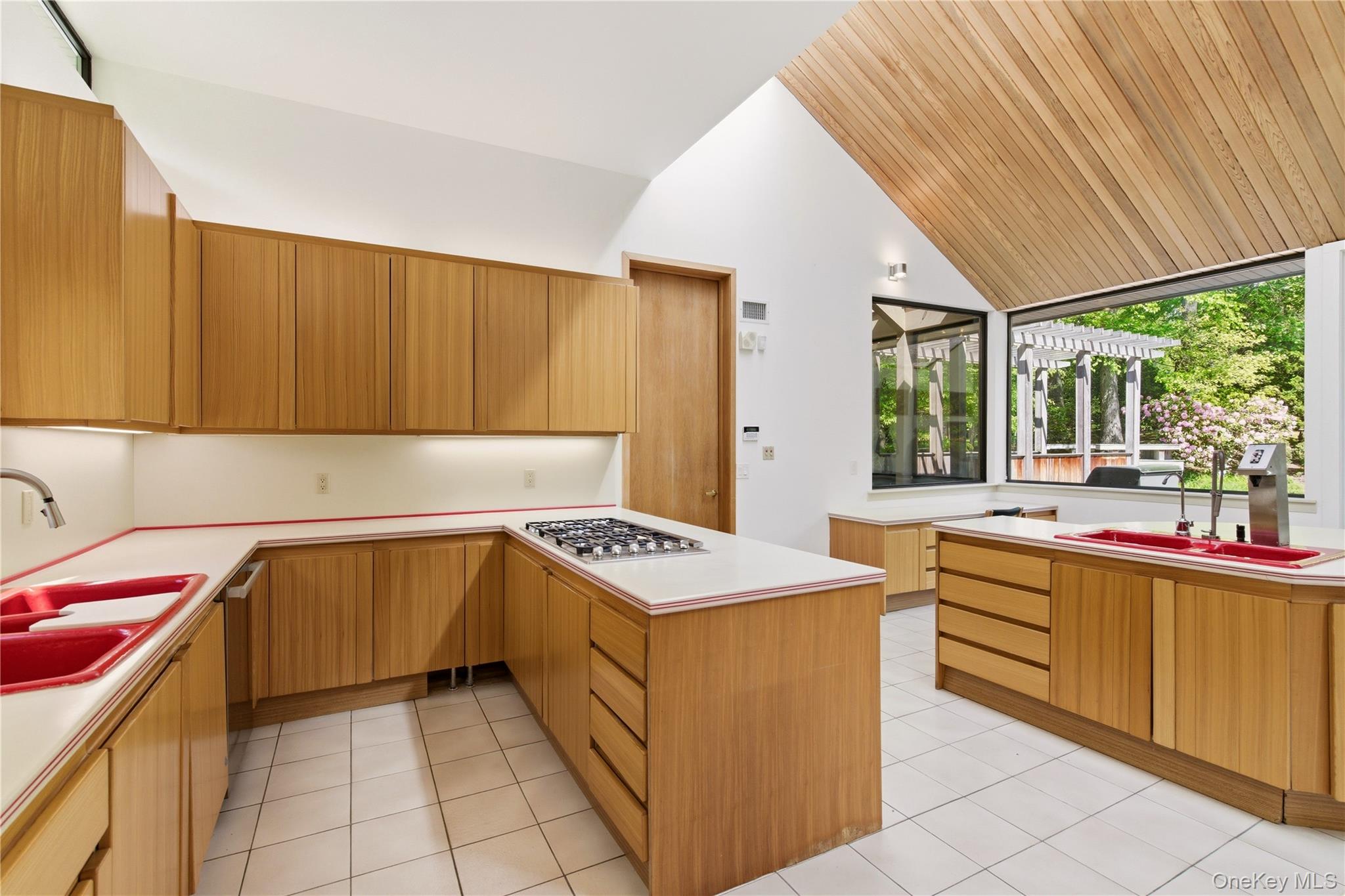6 Deepwood Court Property Photo 13