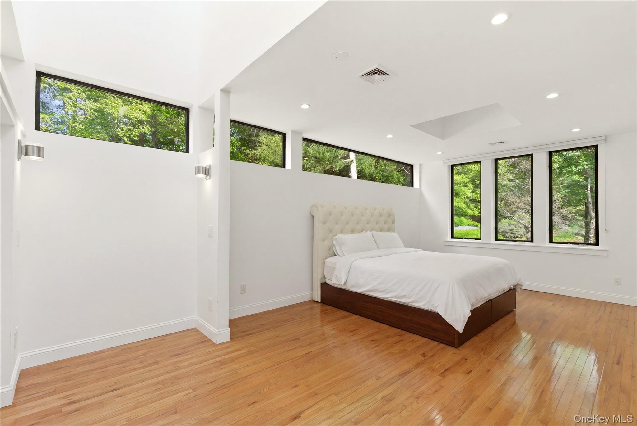 6 Deepwood Court Property Photo 15