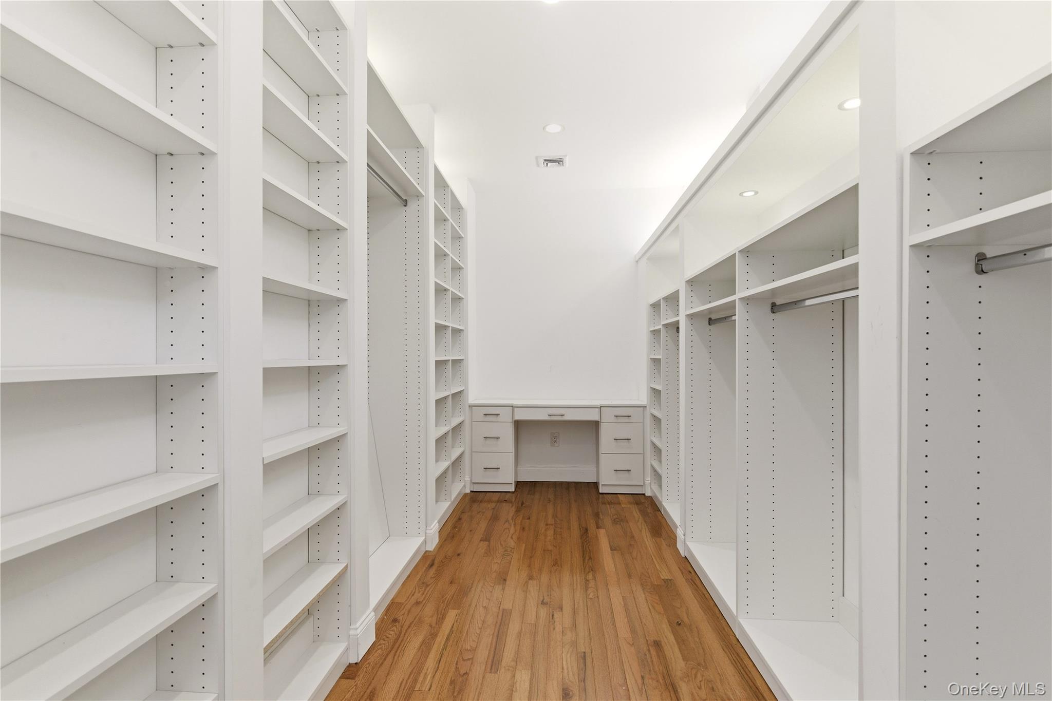 6 Deepwood Court Property Photo 18