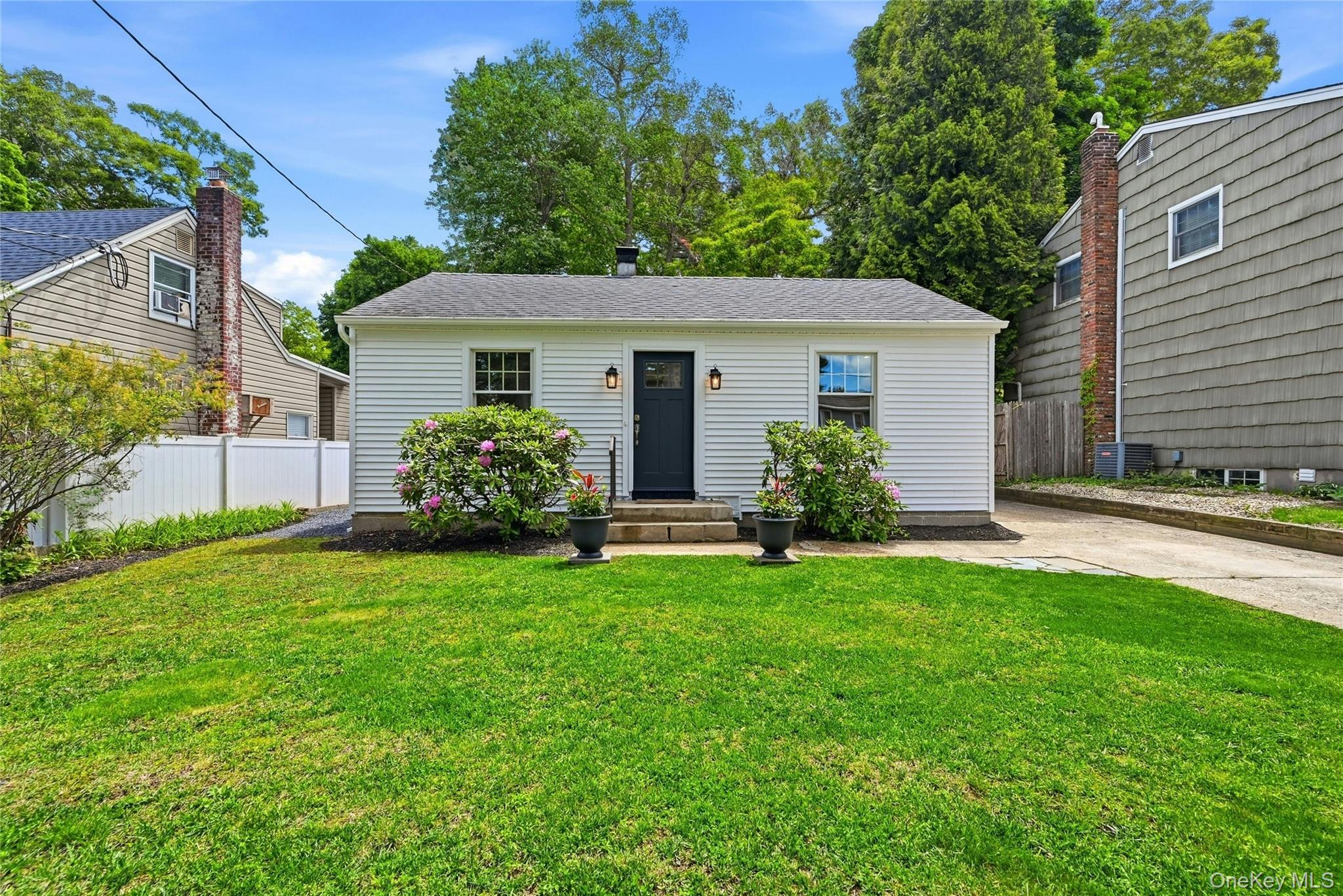 192 Iceland Drive Property Photo 3