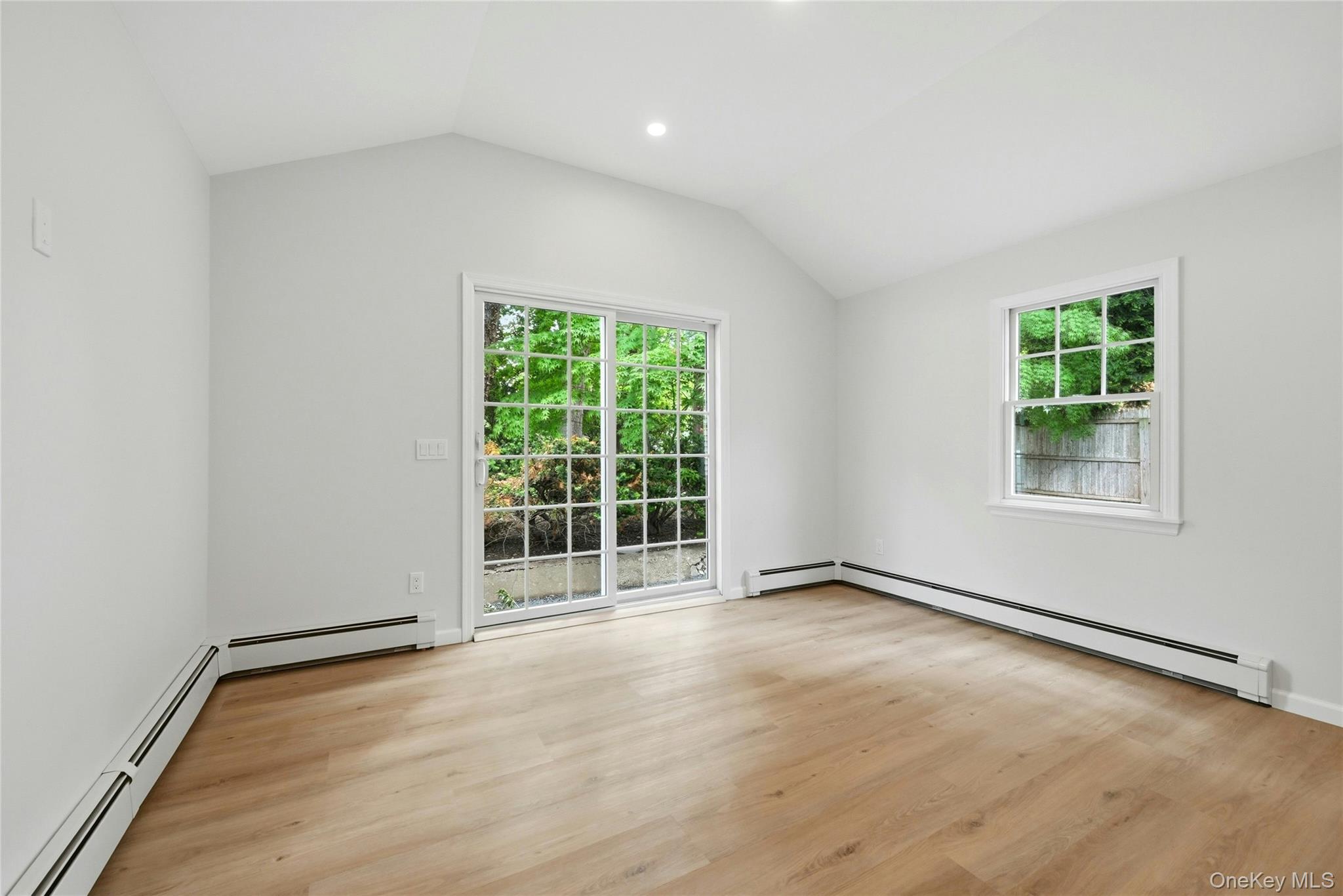 192 Iceland Drive Property Photo 12