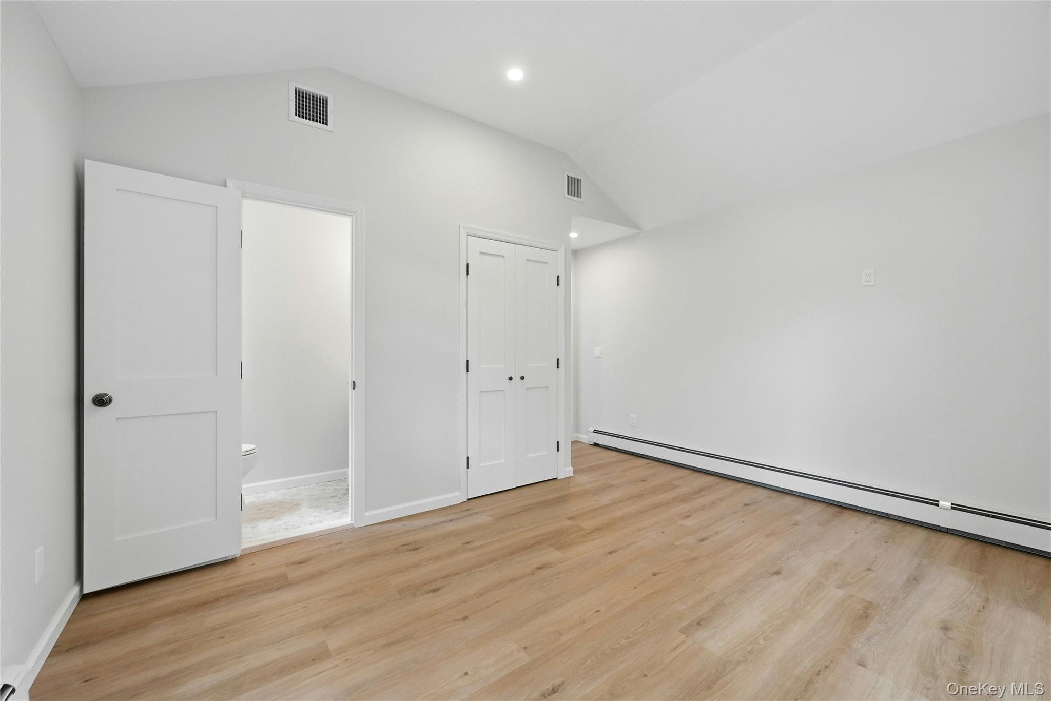 192 Iceland Drive Property Photo 14