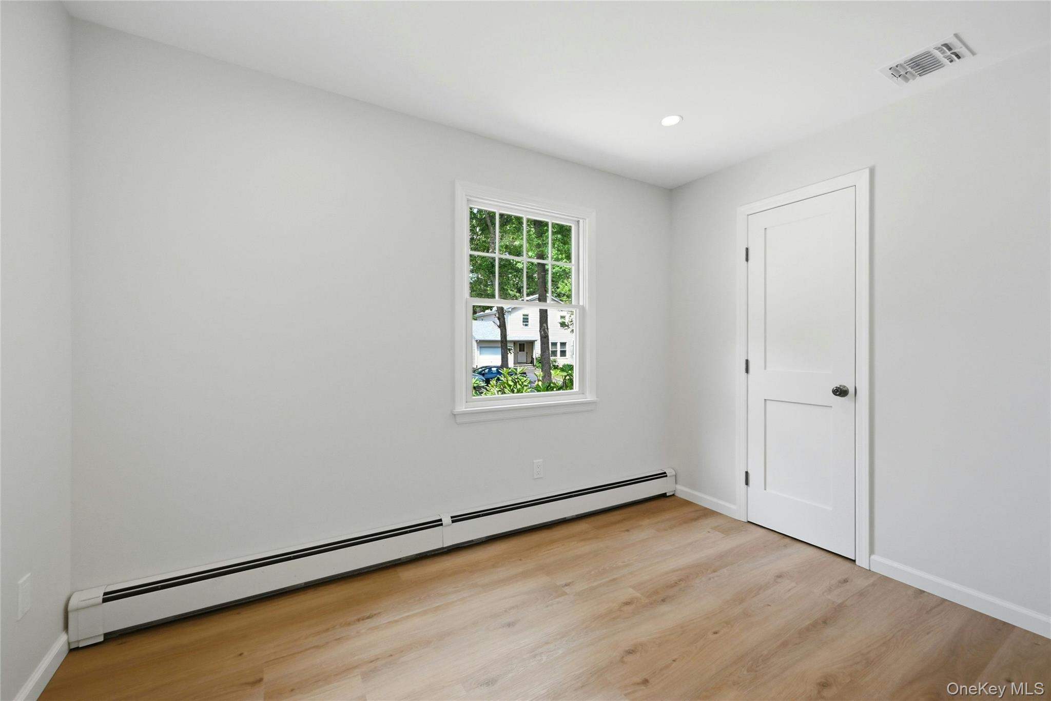 192 Iceland Drive Property Photo 21
