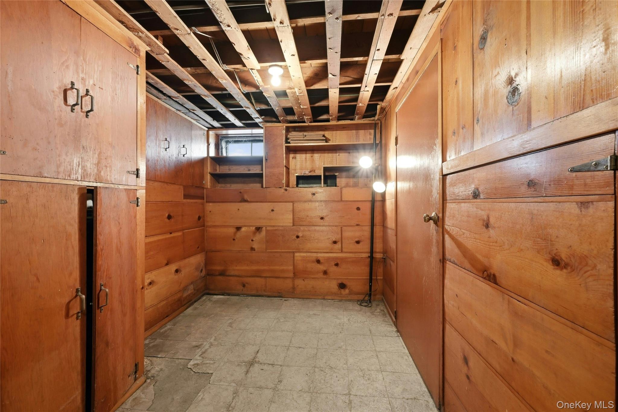 192 Iceland Drive Property Photo 27