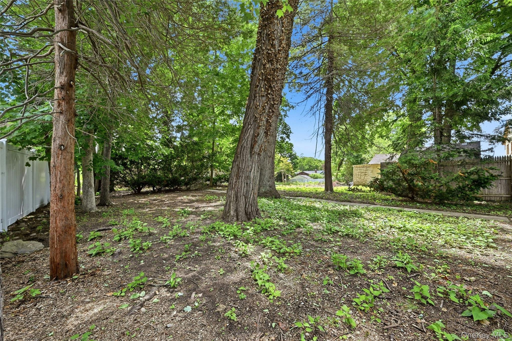 192 Iceland Drive Property Photo 30