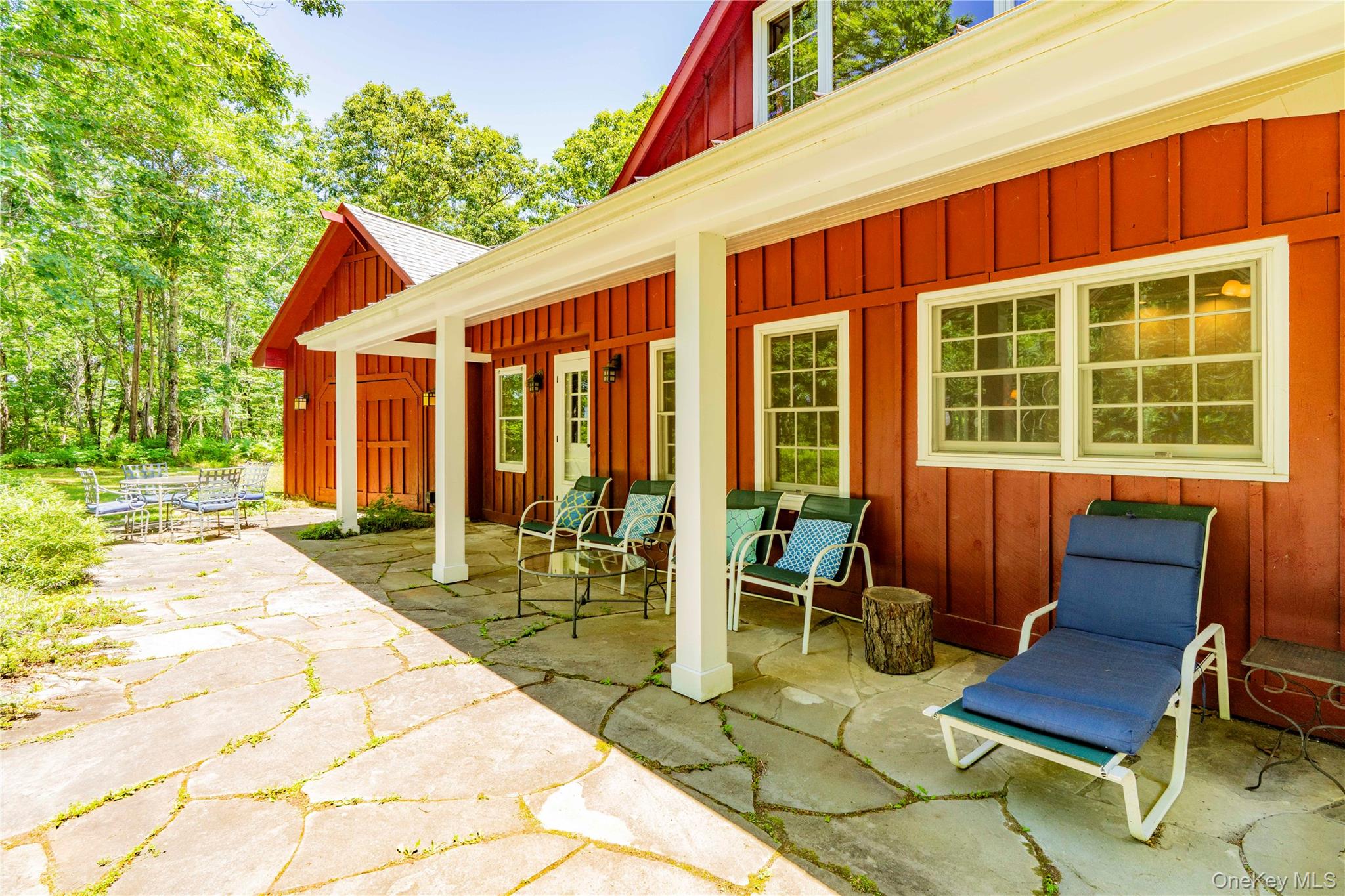 695 Wolf Hill Road Property Photo 10