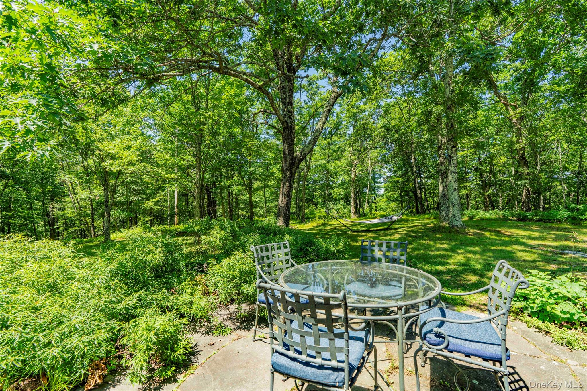 695 Wolf Hill Road Property Photo 11