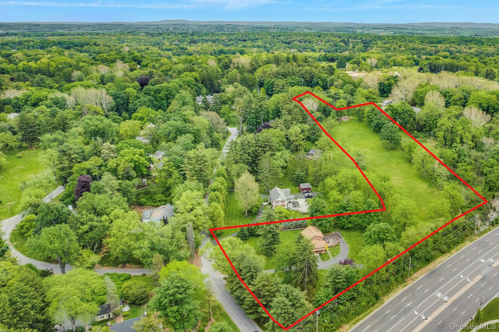 8 Kingwood Park Property Photo 4