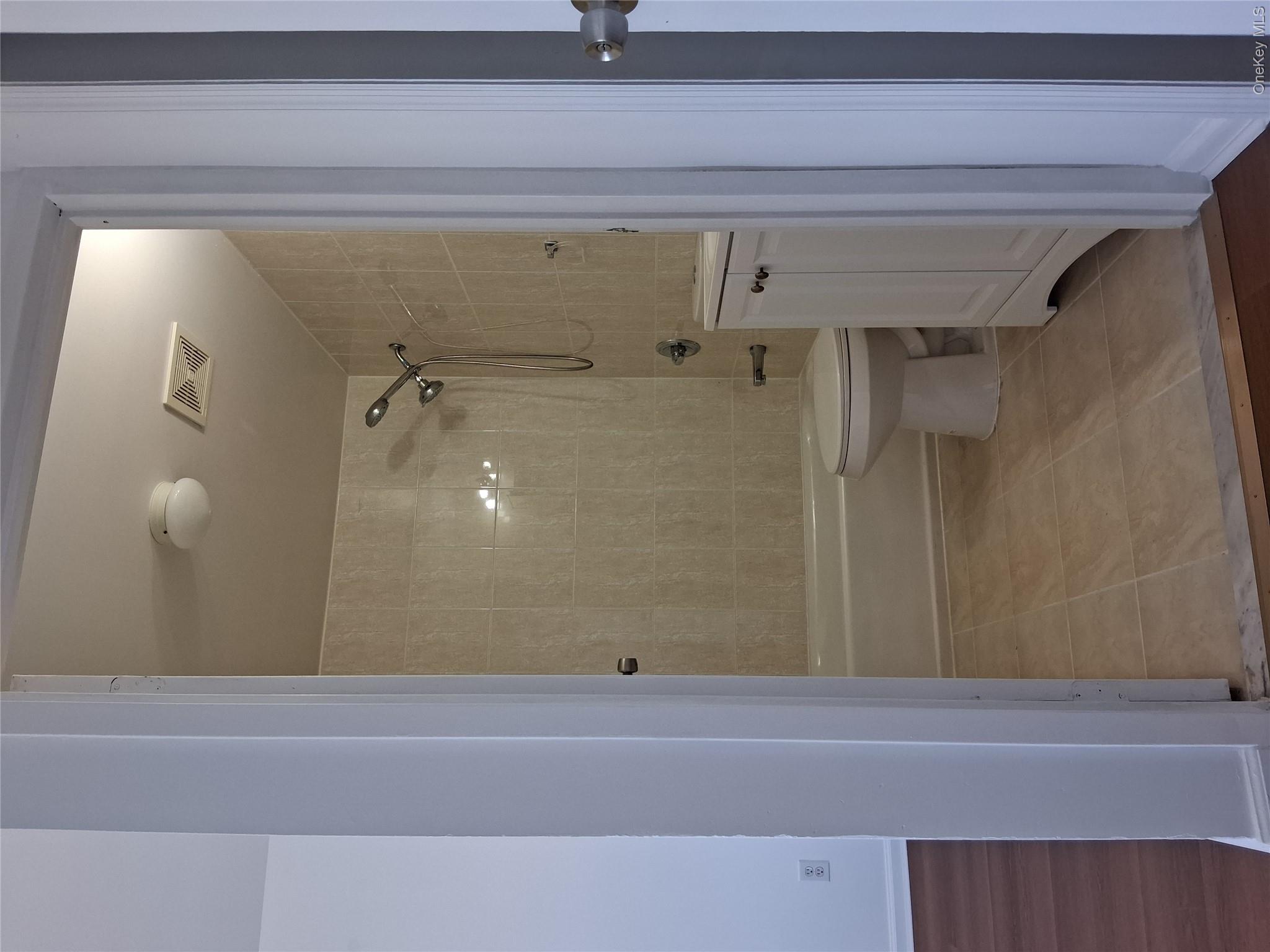 81-15 Queens Boulevard 4j Property Photo 6
