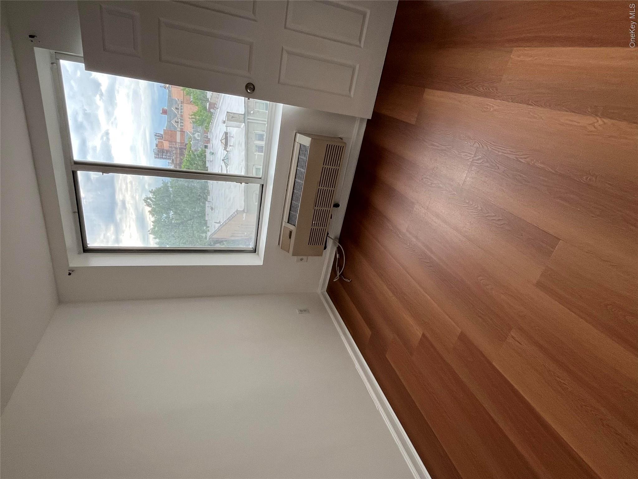 81-15 Queens Boulevard 4j Property Photo 7