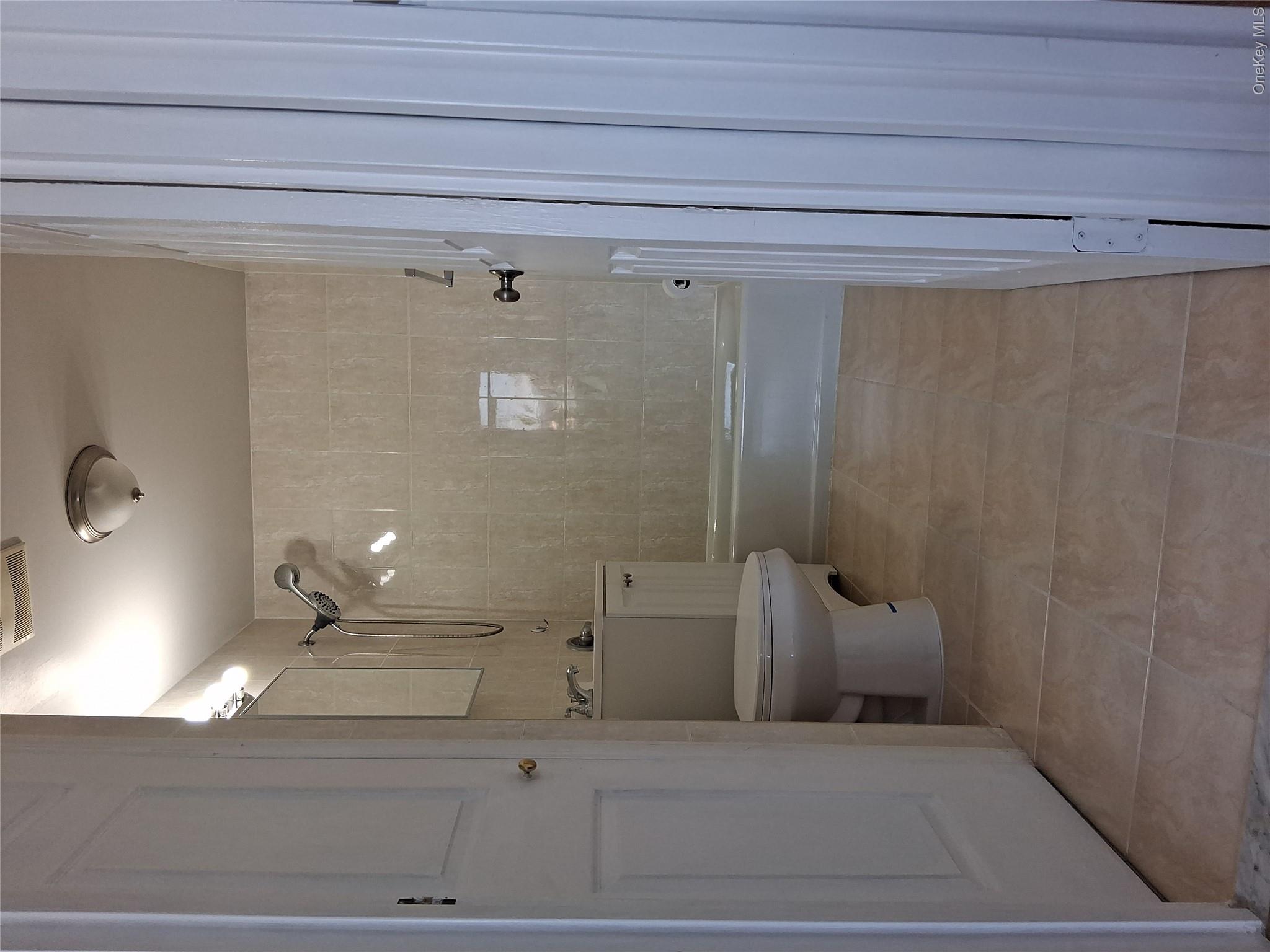 81-15 Queens Boulevard 4j Property Photo 8