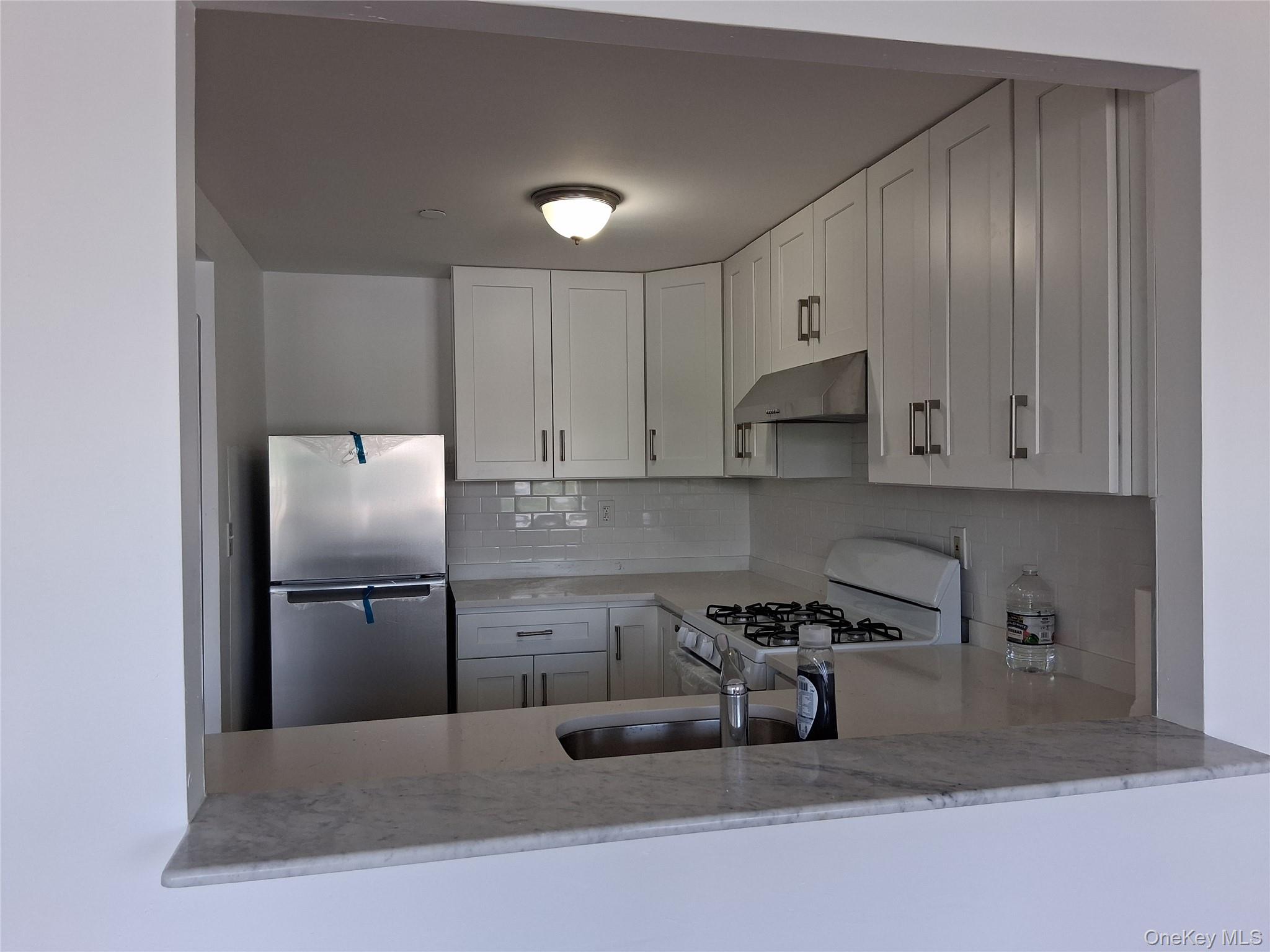 81-15 Queens Boulevard 4j Property Photo 11