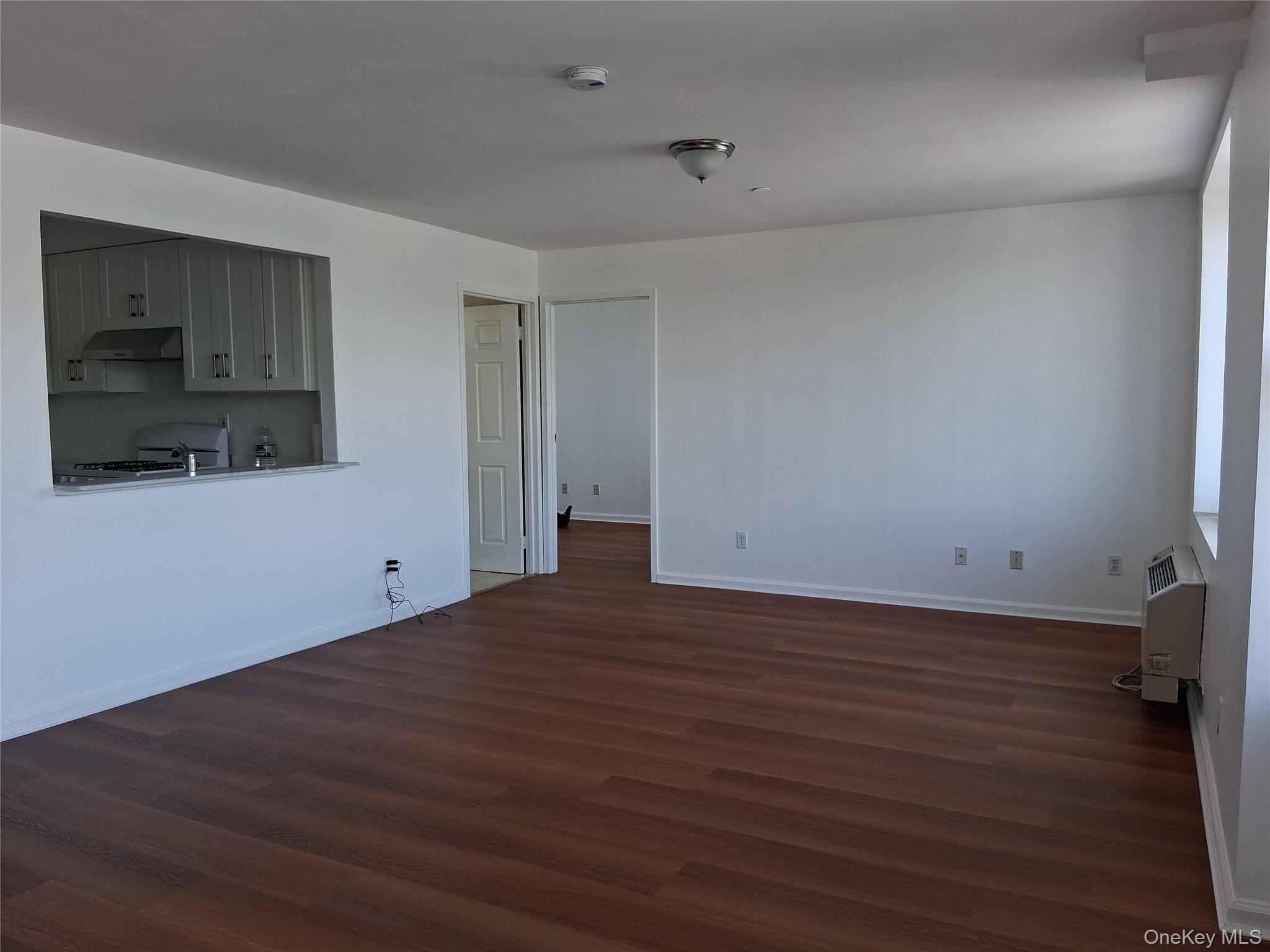 81-15 Queens Boulevard 4j Property Photo 13