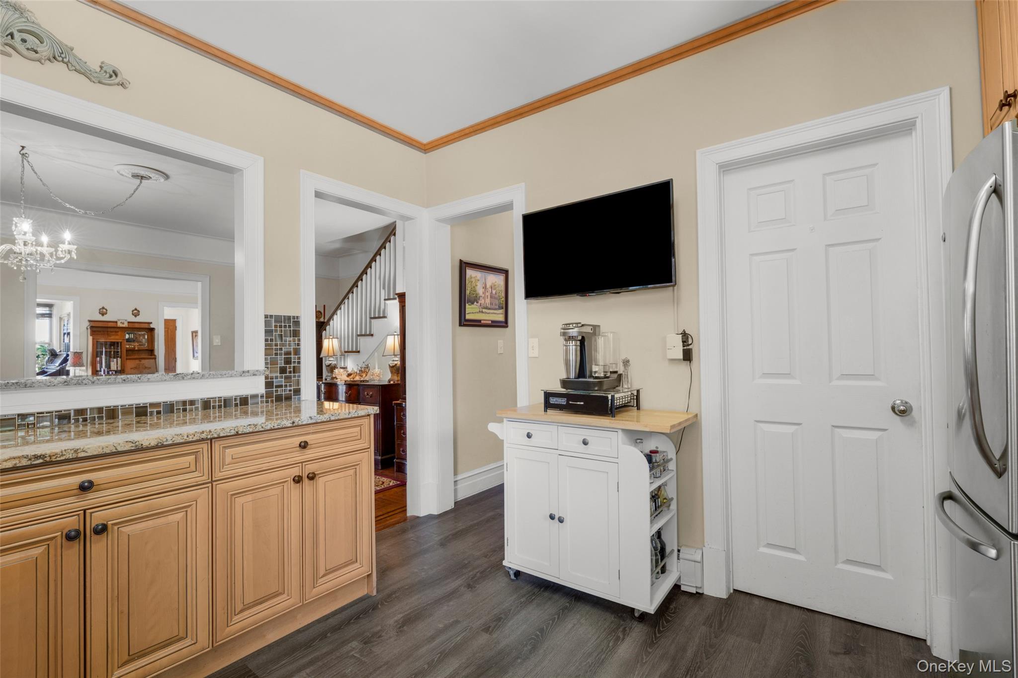 15 E 235th Street Property Photo 14