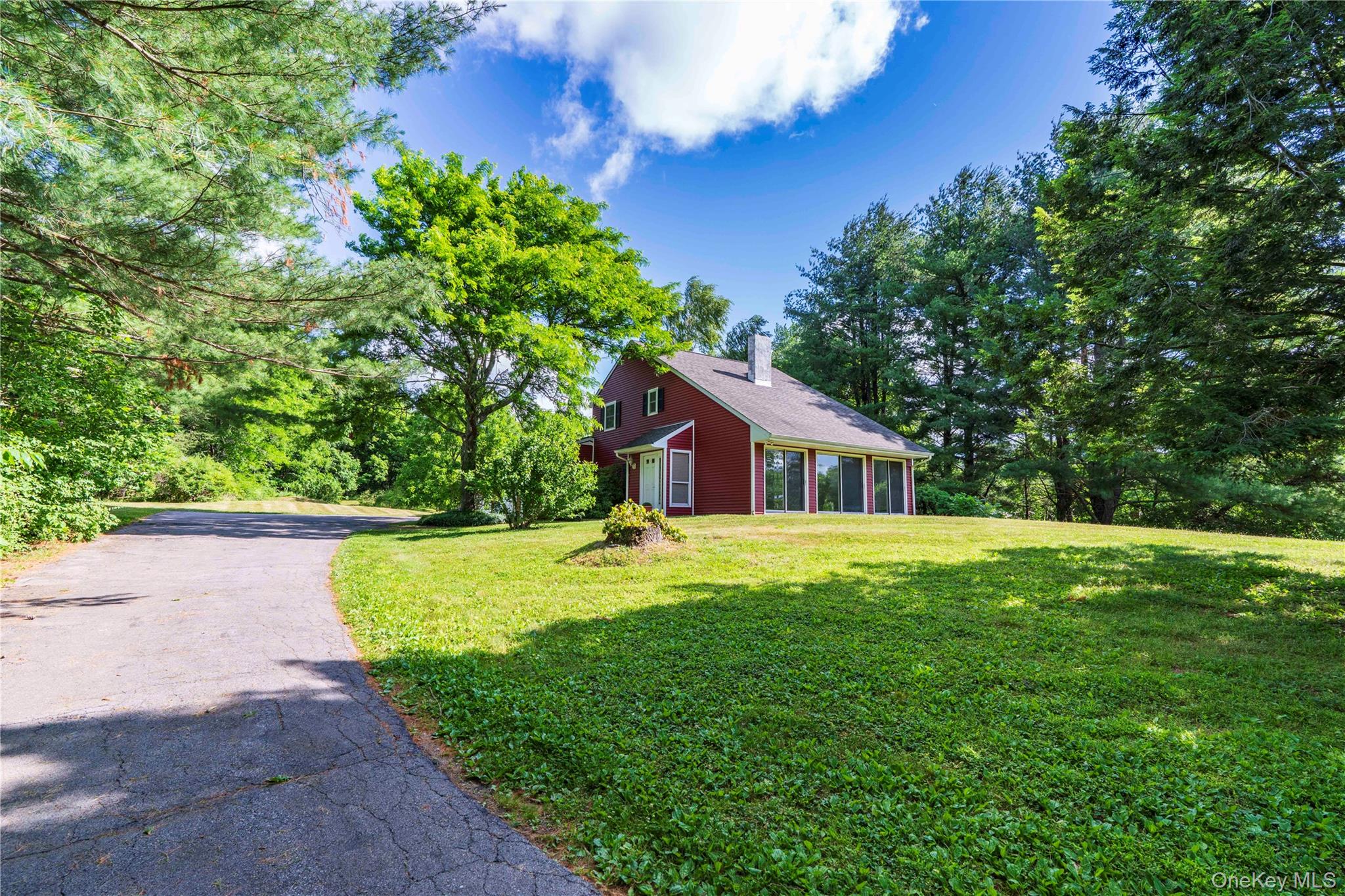 27 Goldfinch Drive Property Photo 1