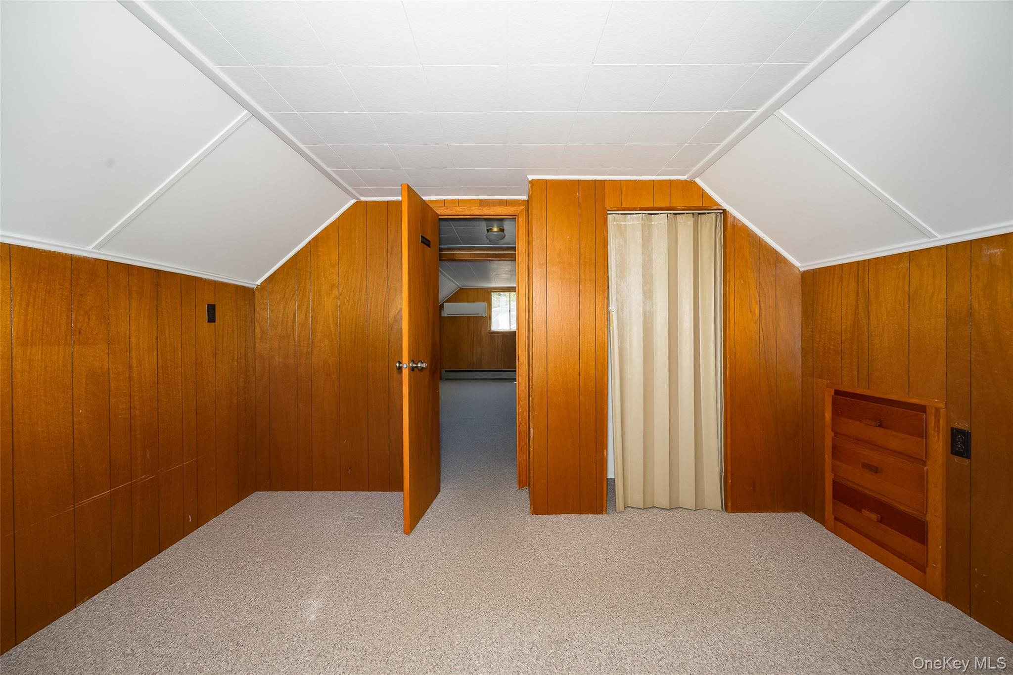 22 Howland Avenue Property Photo 17
