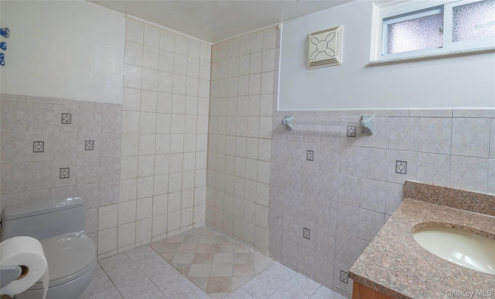 244-31 86th Road Property Photo 23