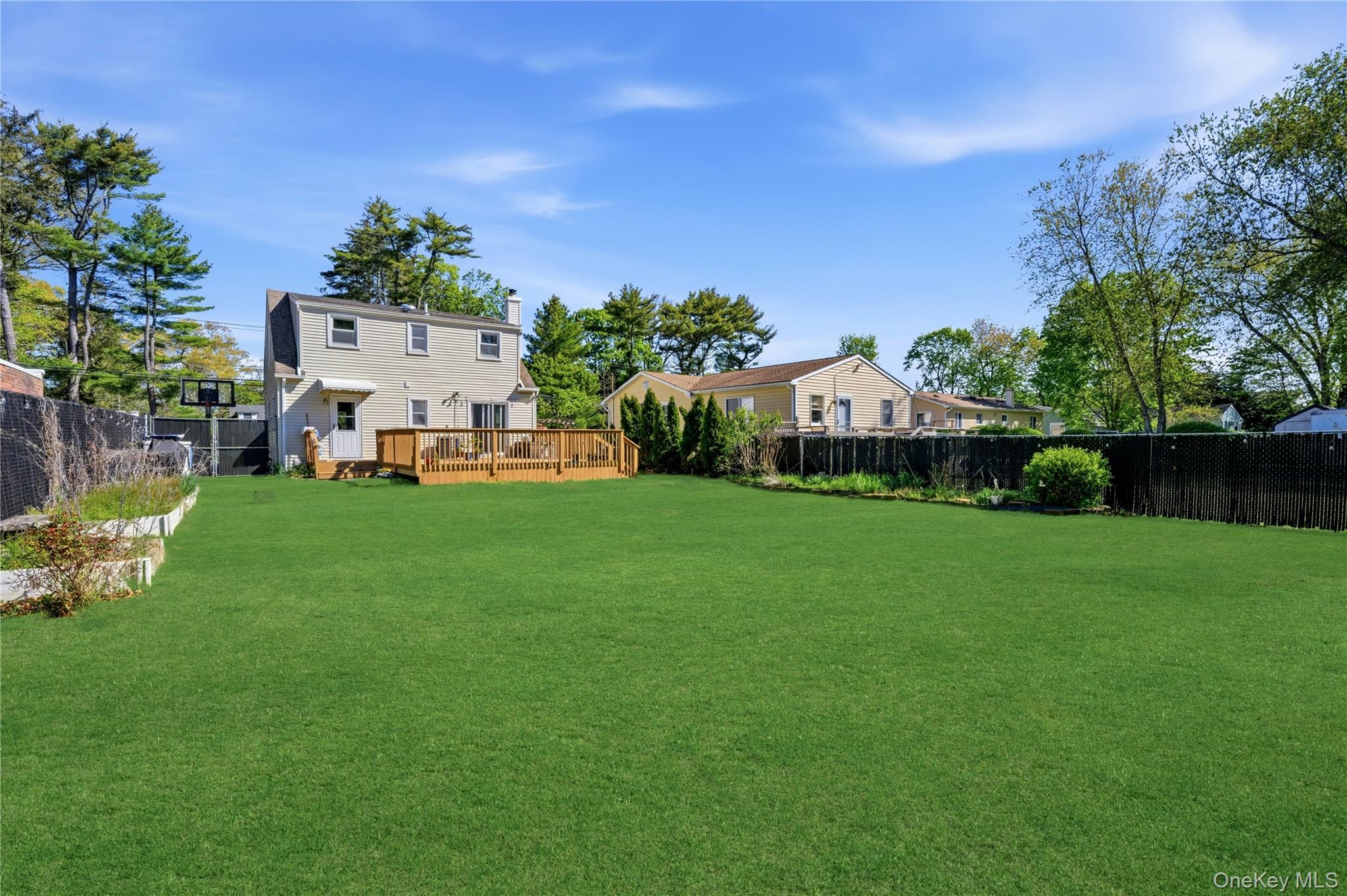90 Fischer Avenue Property Photo 3