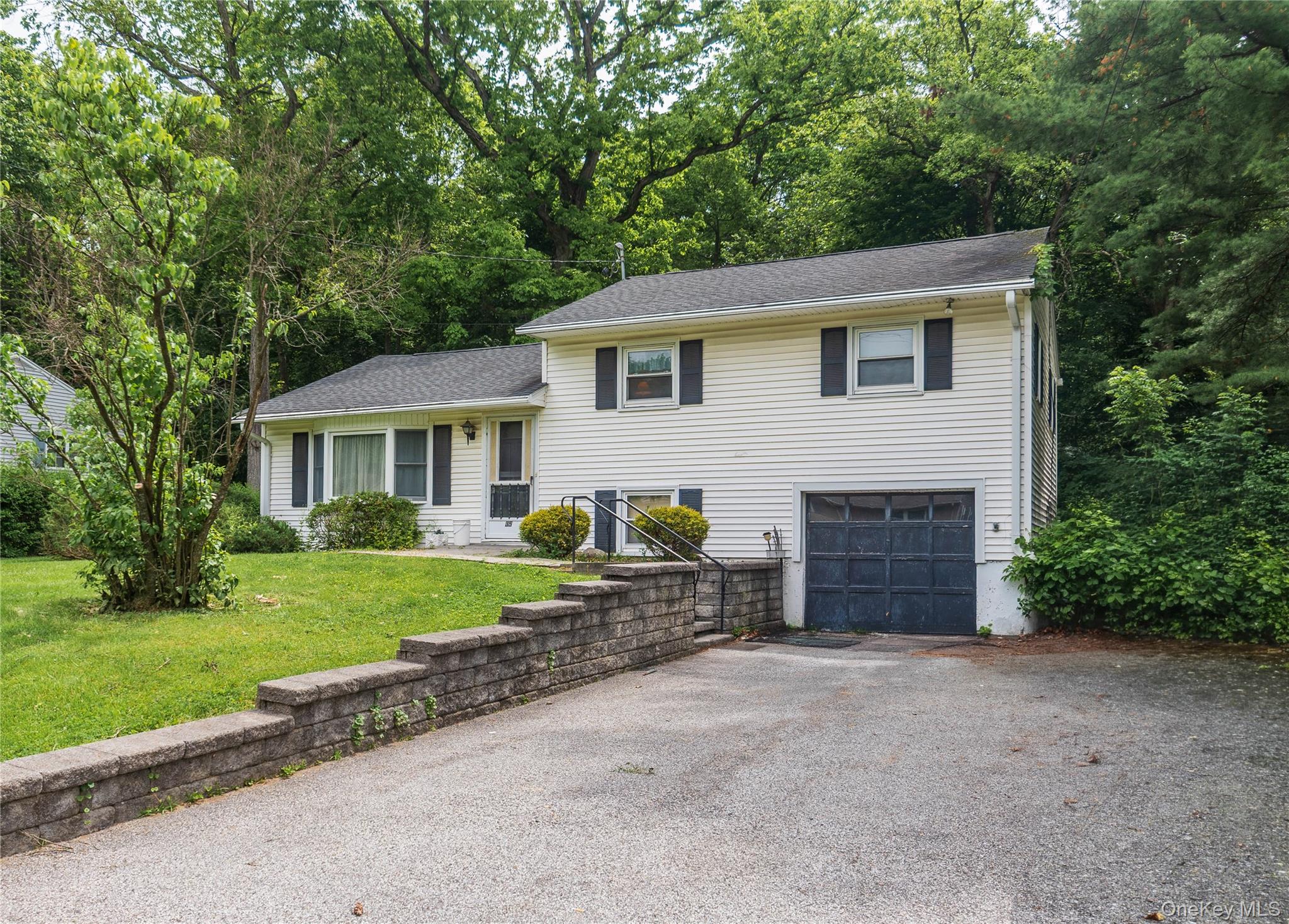 35 Windwood Drive Property Photo 1