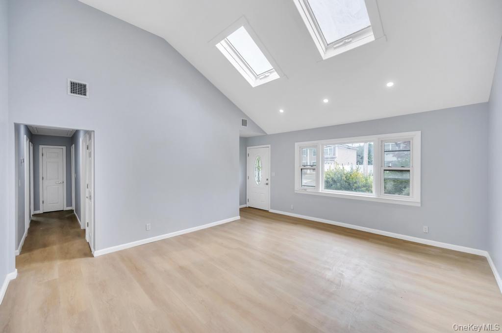 59 E Cedar Street Property Photo 4