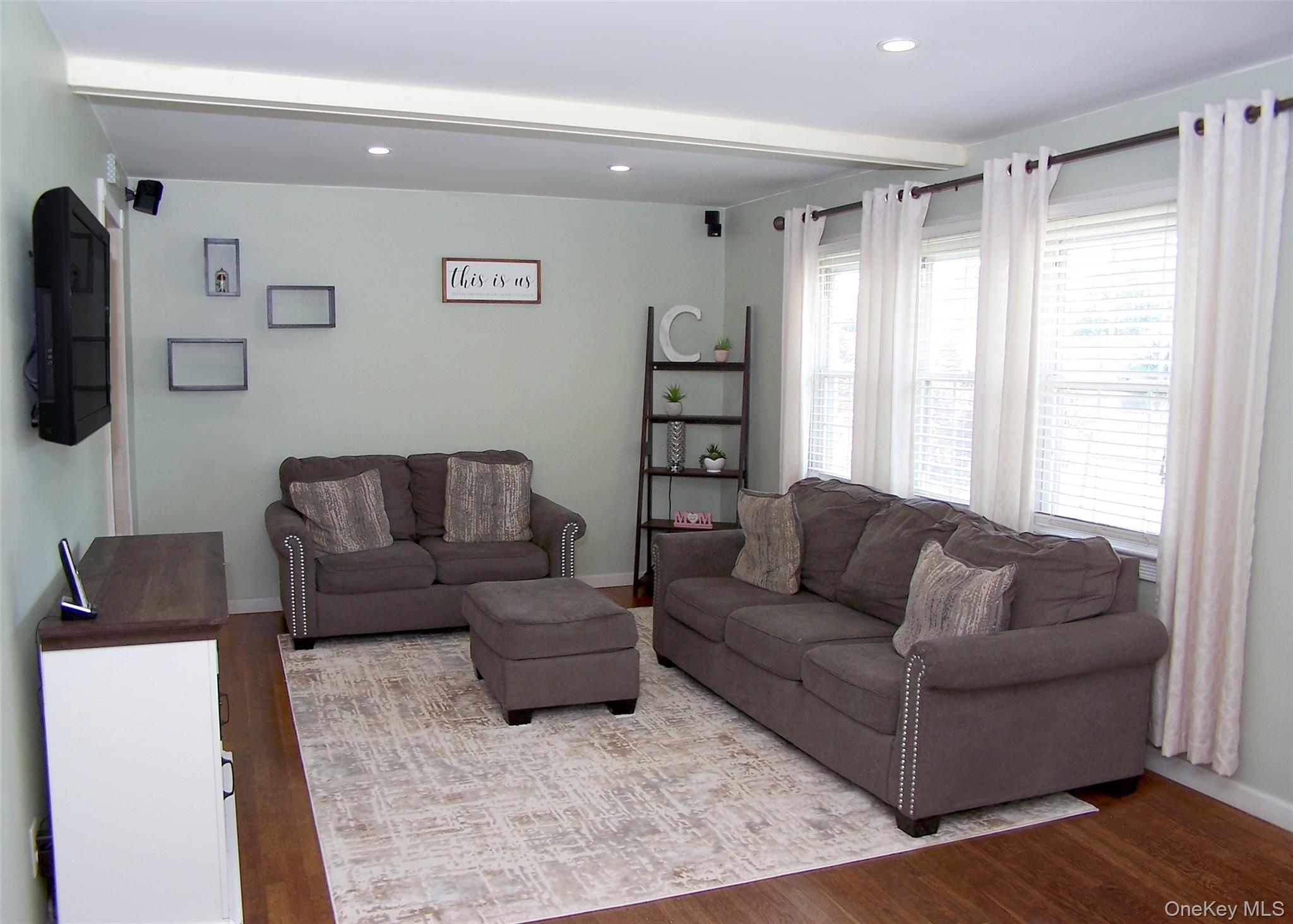 31 Saint Joseph Avenue Property Photo 2