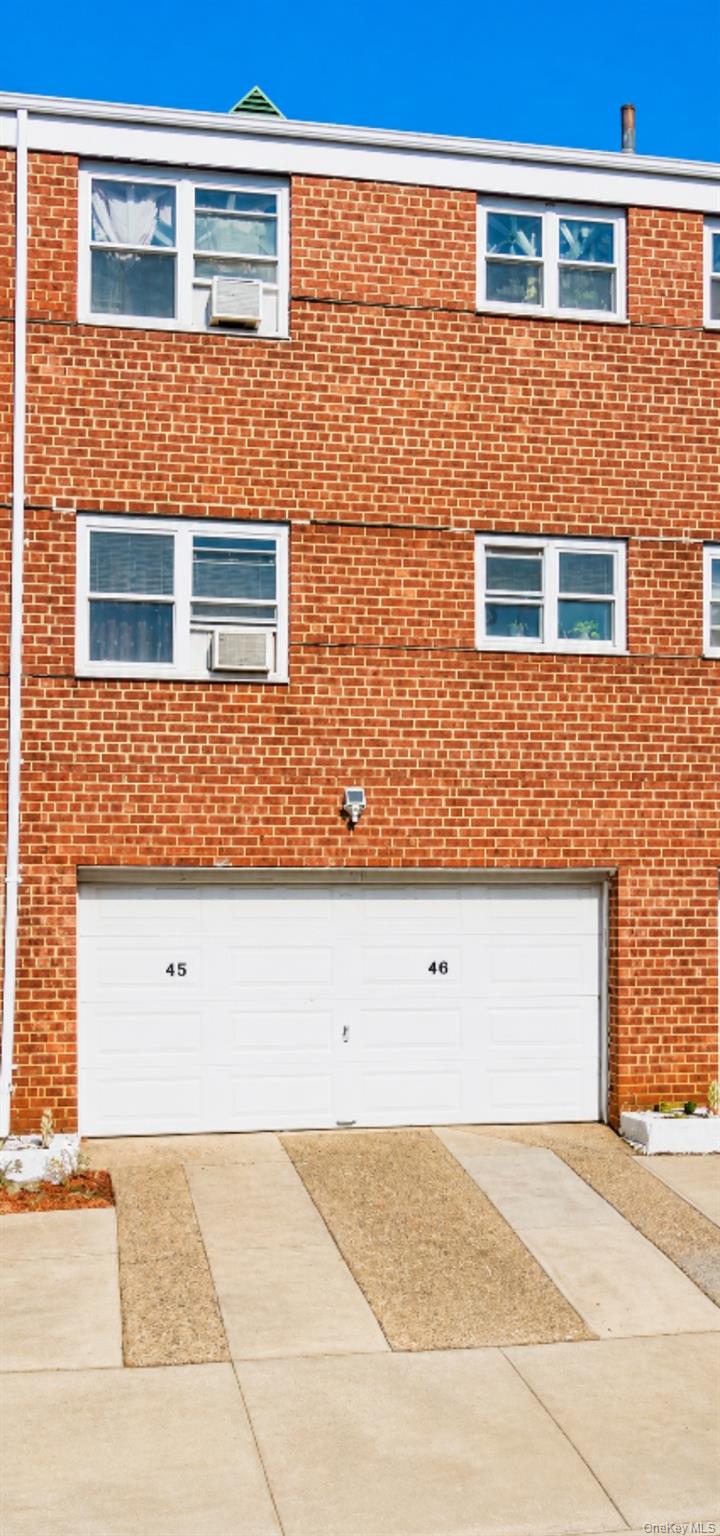 214-07b Hillside Ave Unit B Property Photo 1