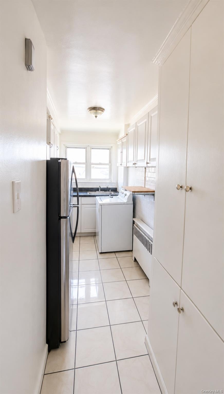 214-07b Hillside Ave Unit B Property Photo 4