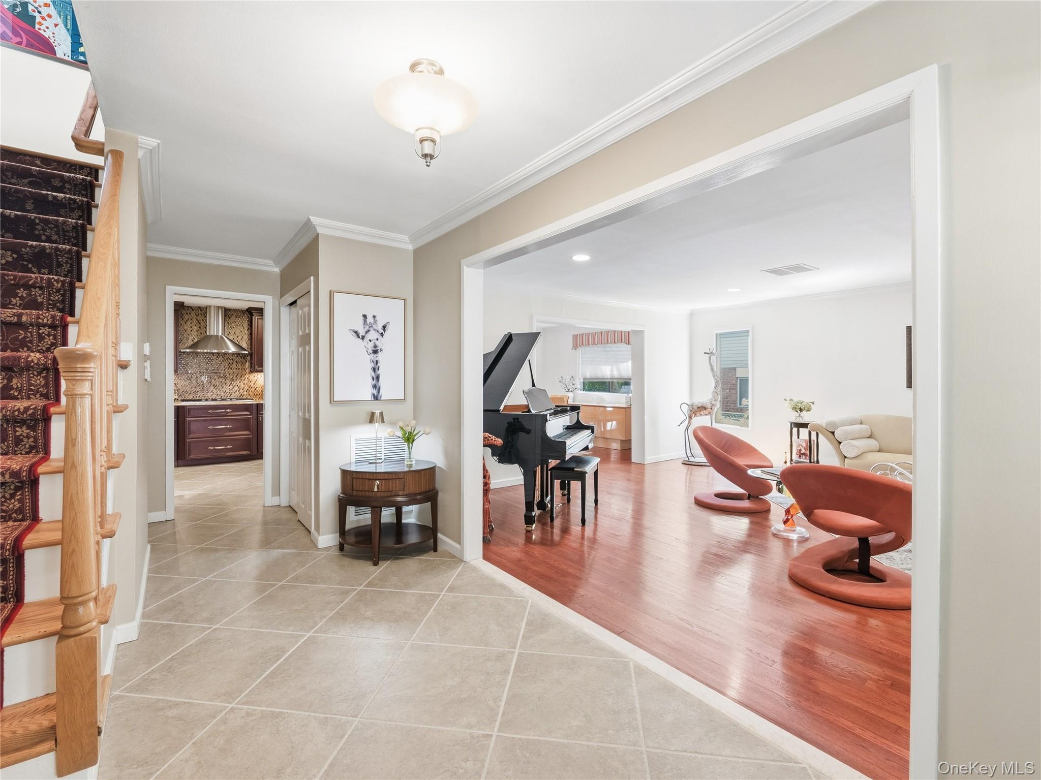 161 Cow Neck Road Property Photo 4